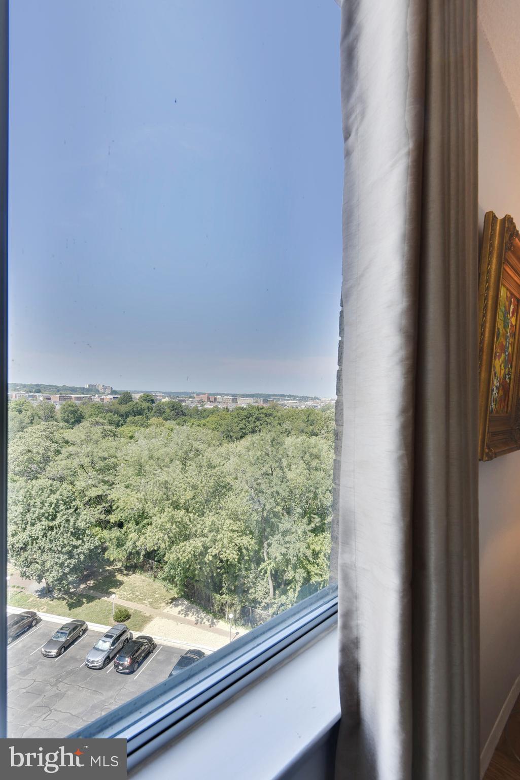 MARINA TOWERS - Residential