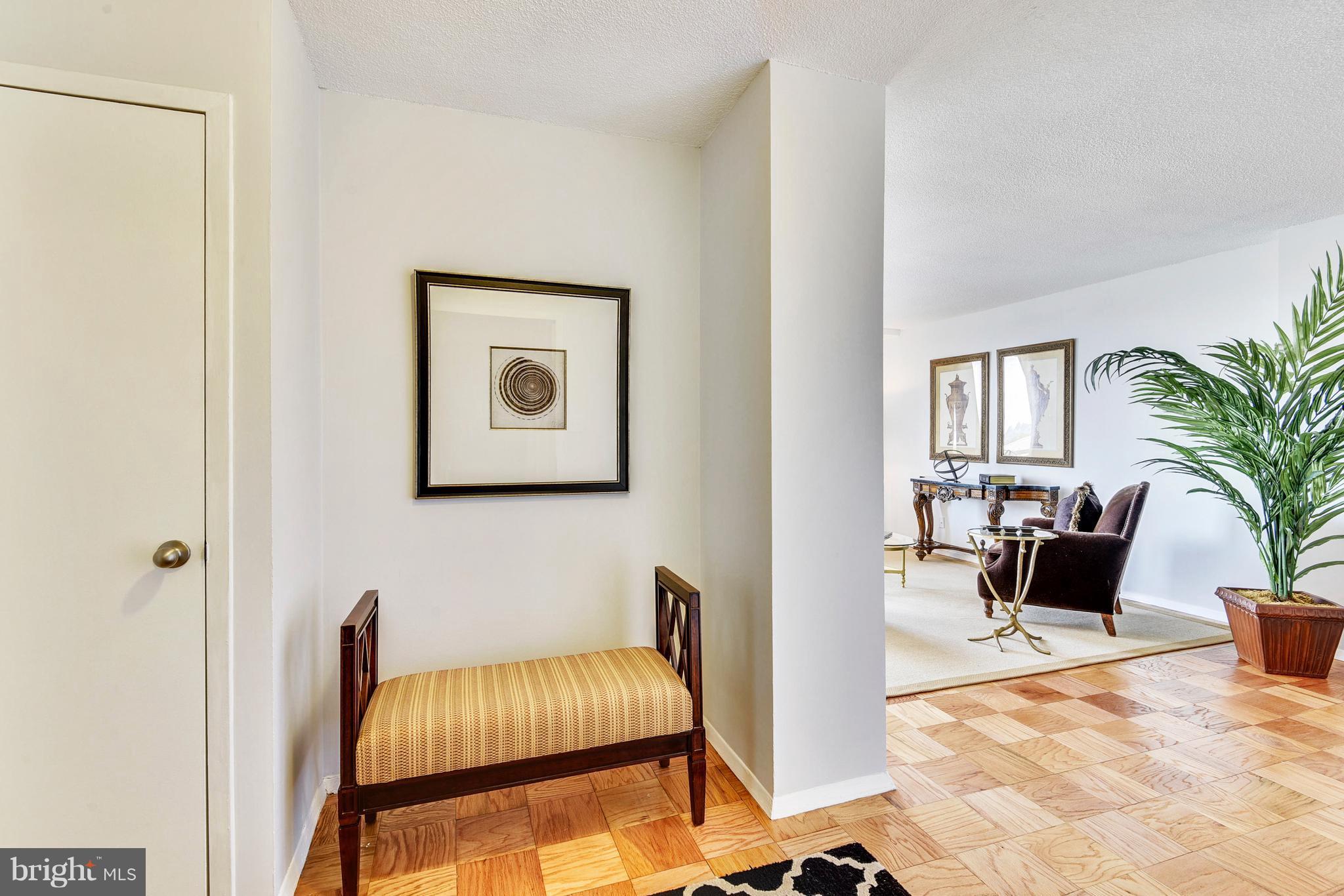 MARINA TOWERS - Residential