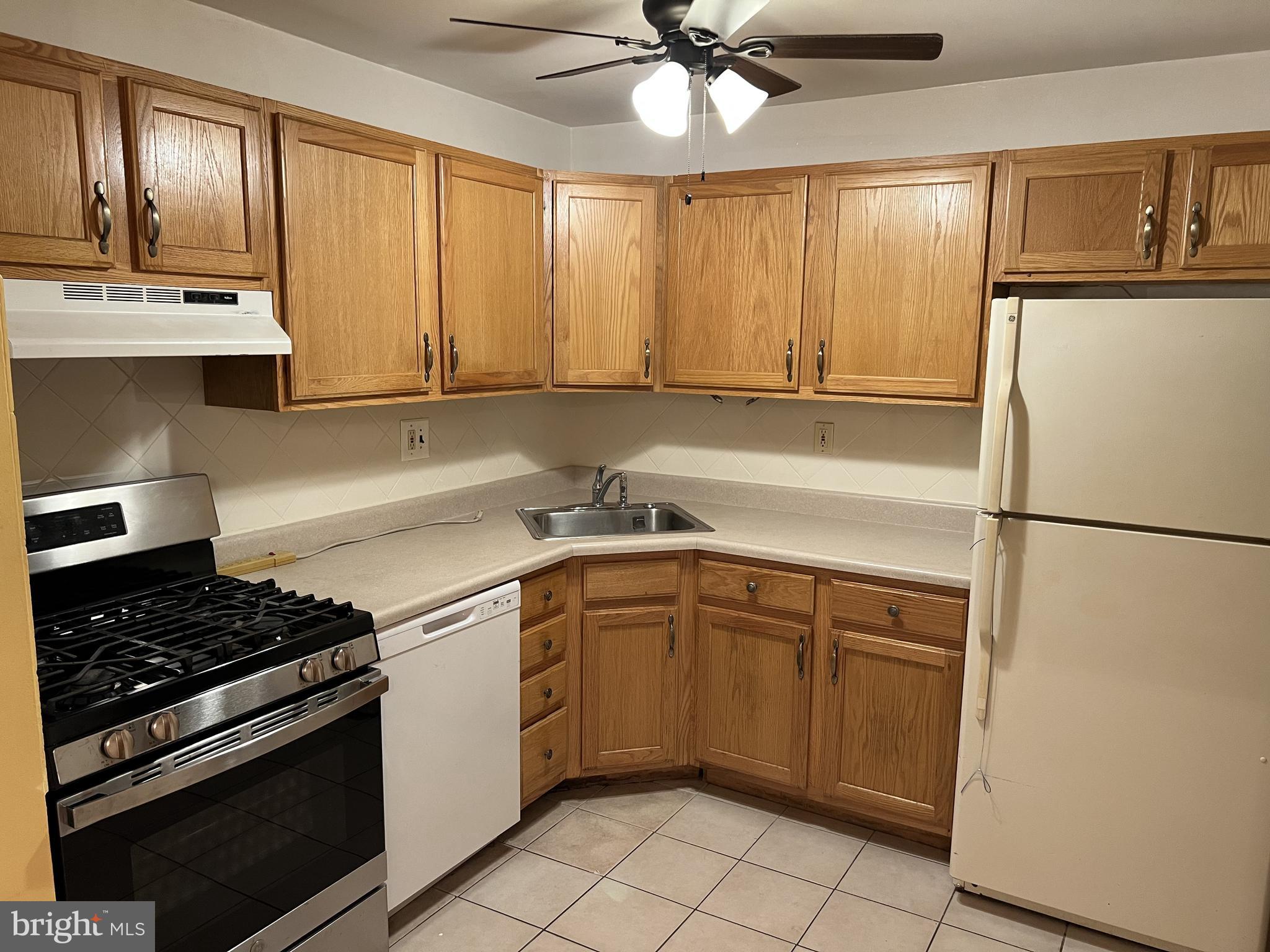 BUSTLETON - Residential Lease