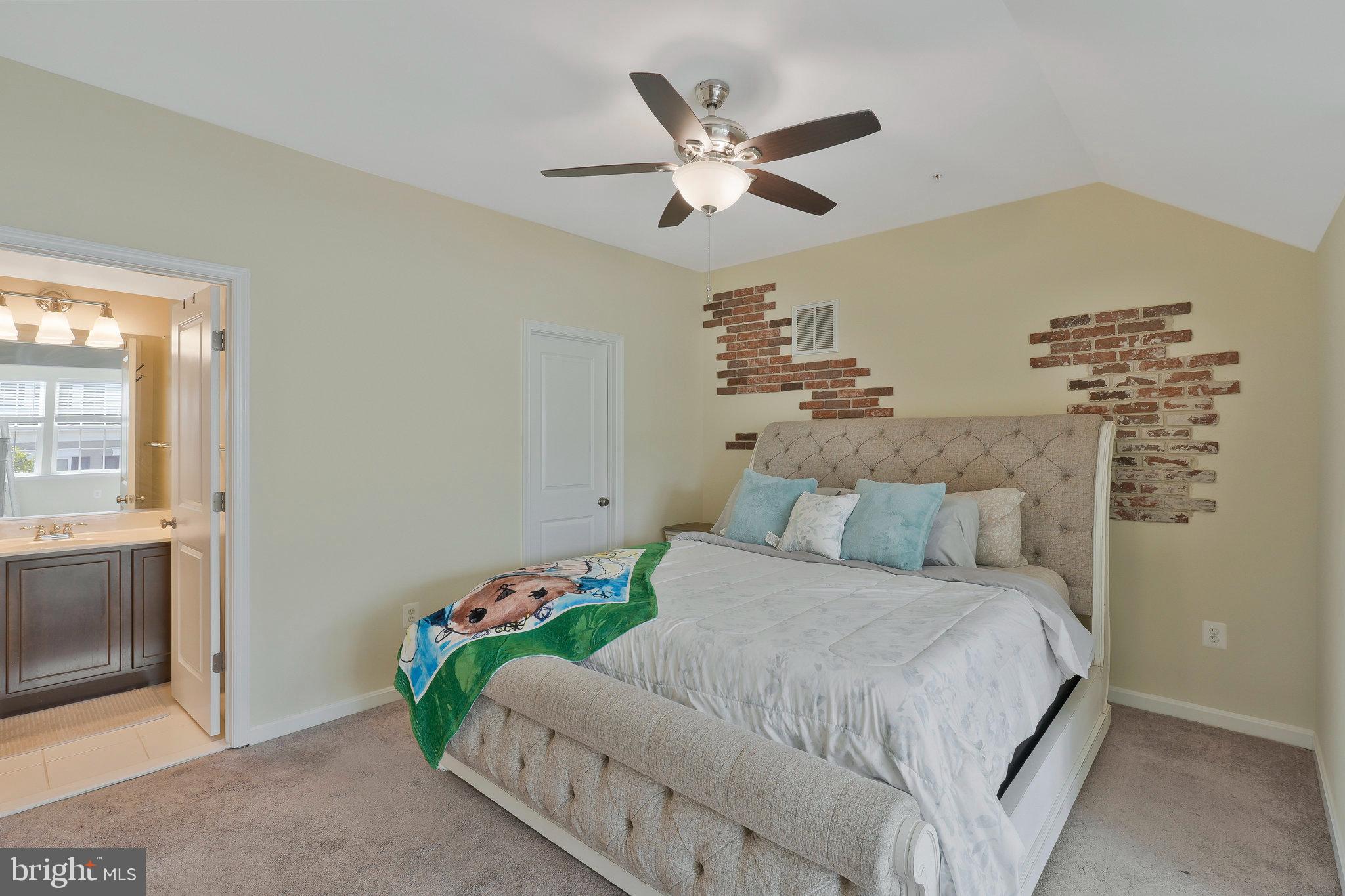 STEEPLECHASE - Residential Lease