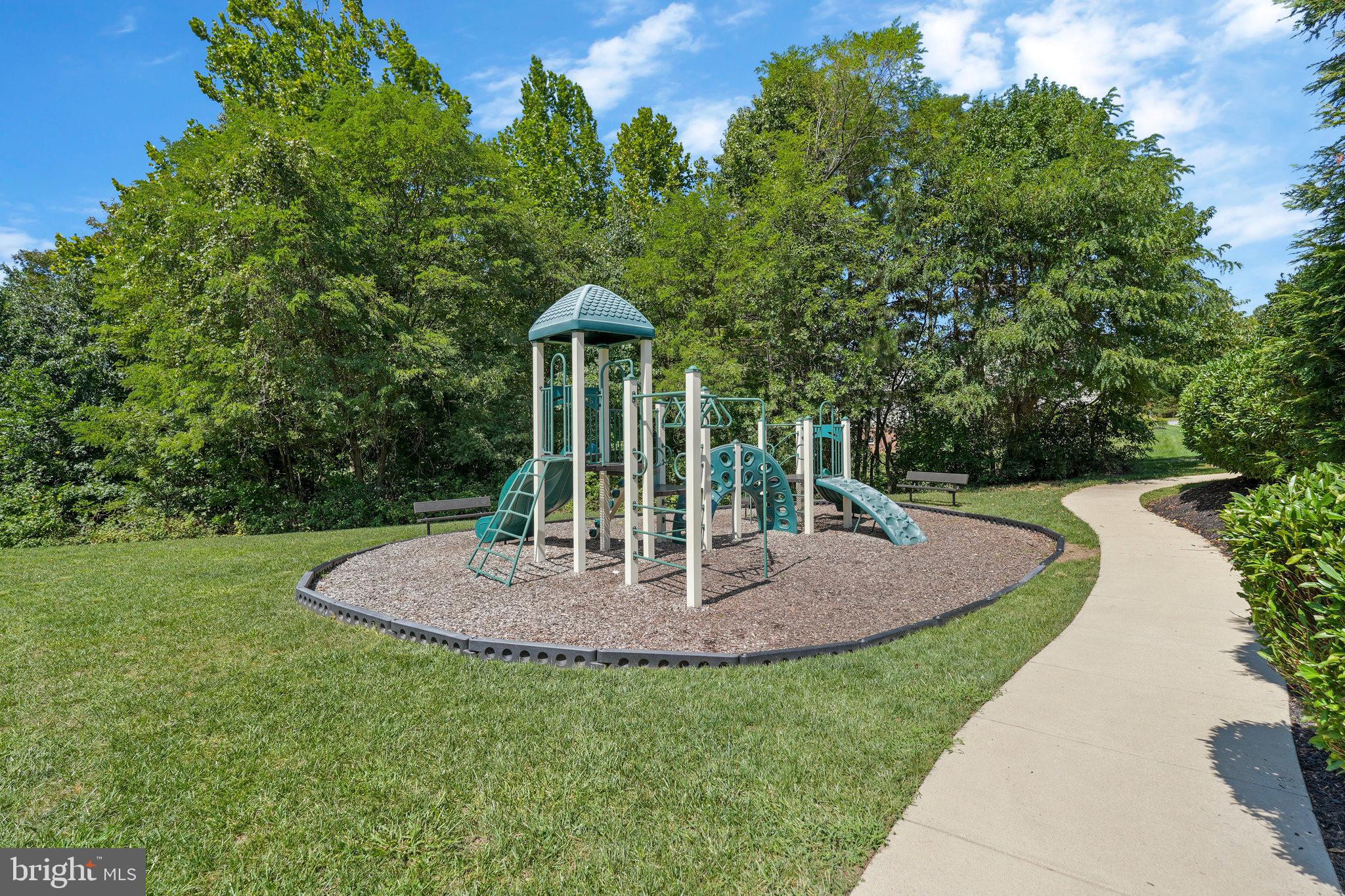 STEEPLECHASE - Residential Lease