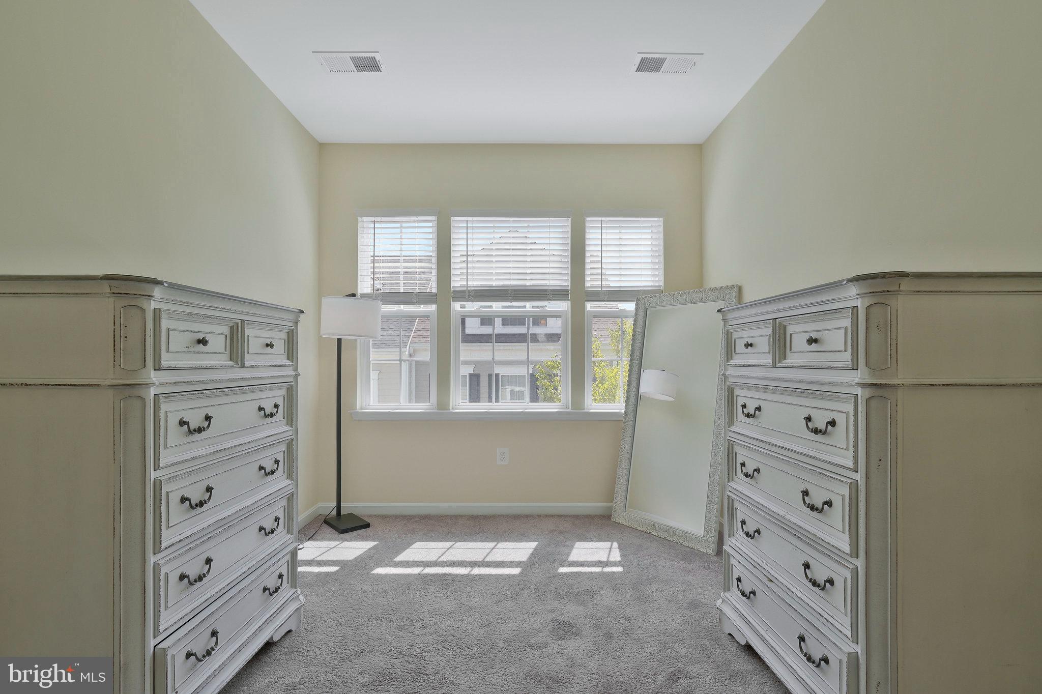 STEEPLECHASE - Residential Lease