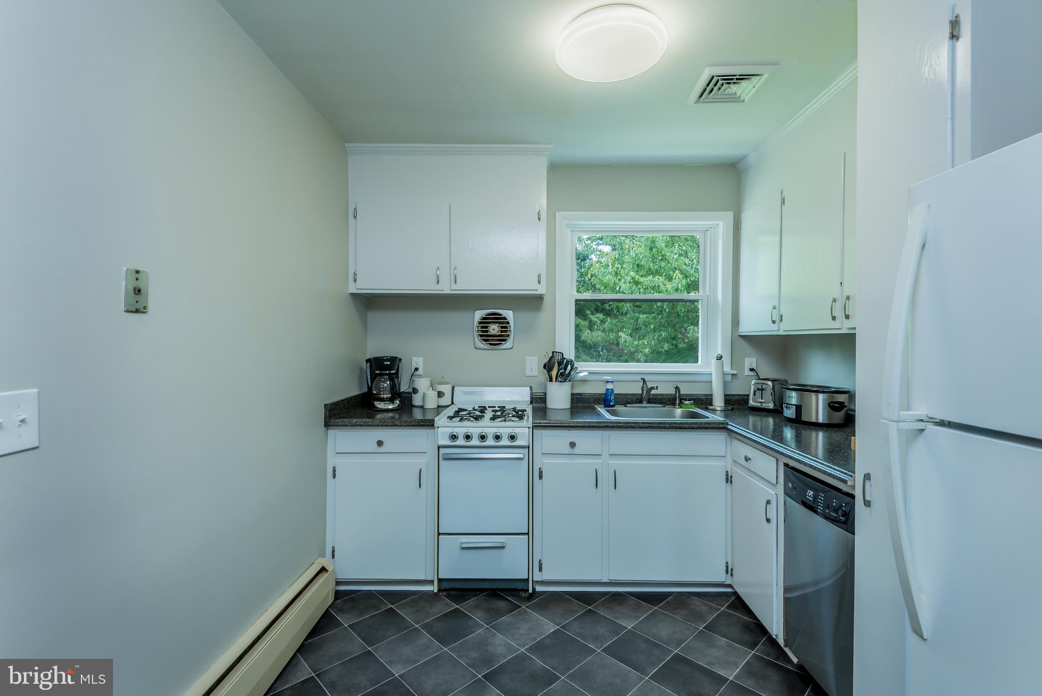 HAMPDEN - Residential Lease