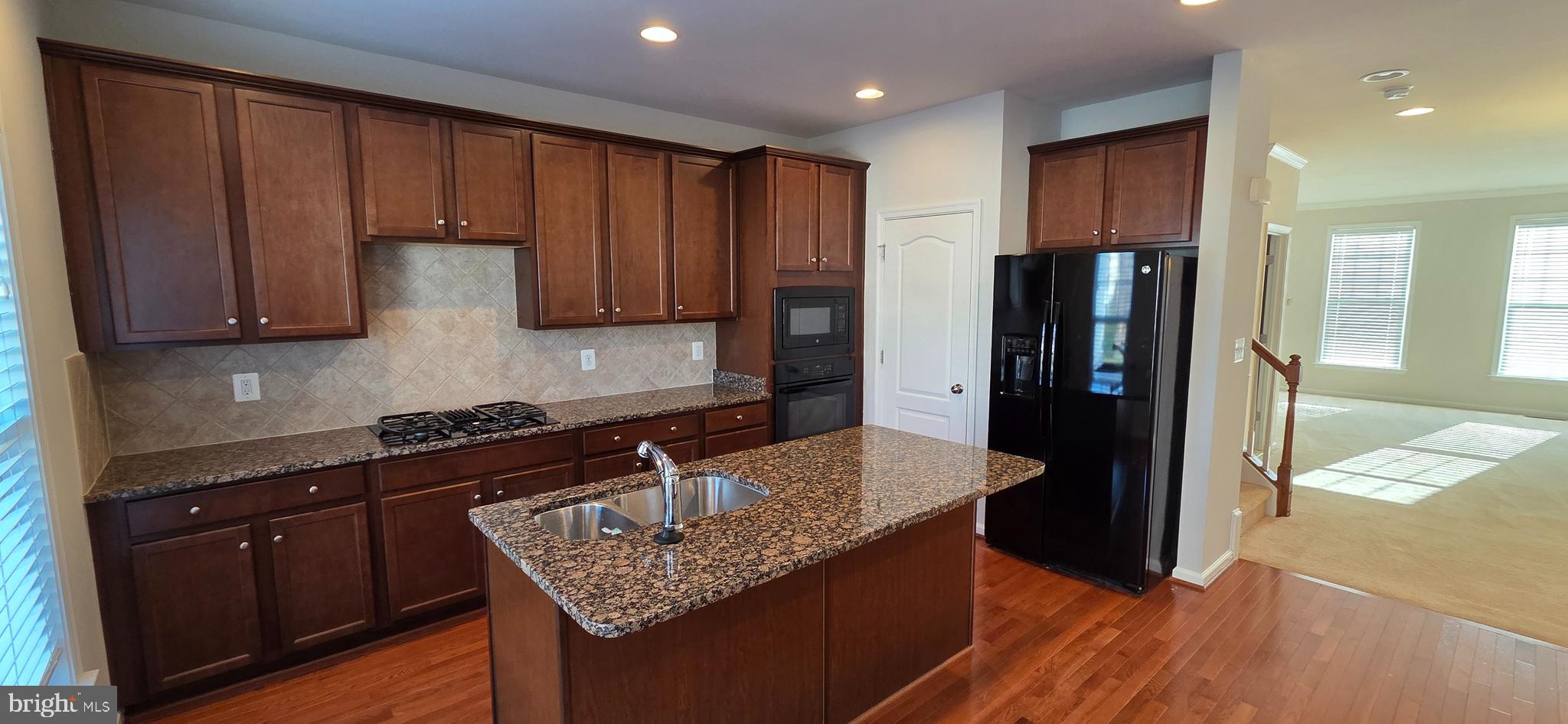 STONE RIDGE SOUTH - Residential Lease