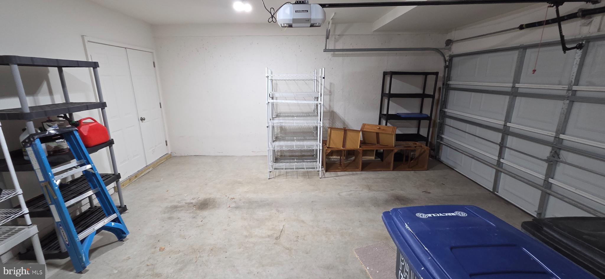 STONE RIDGE SOUTH - Residential Lease