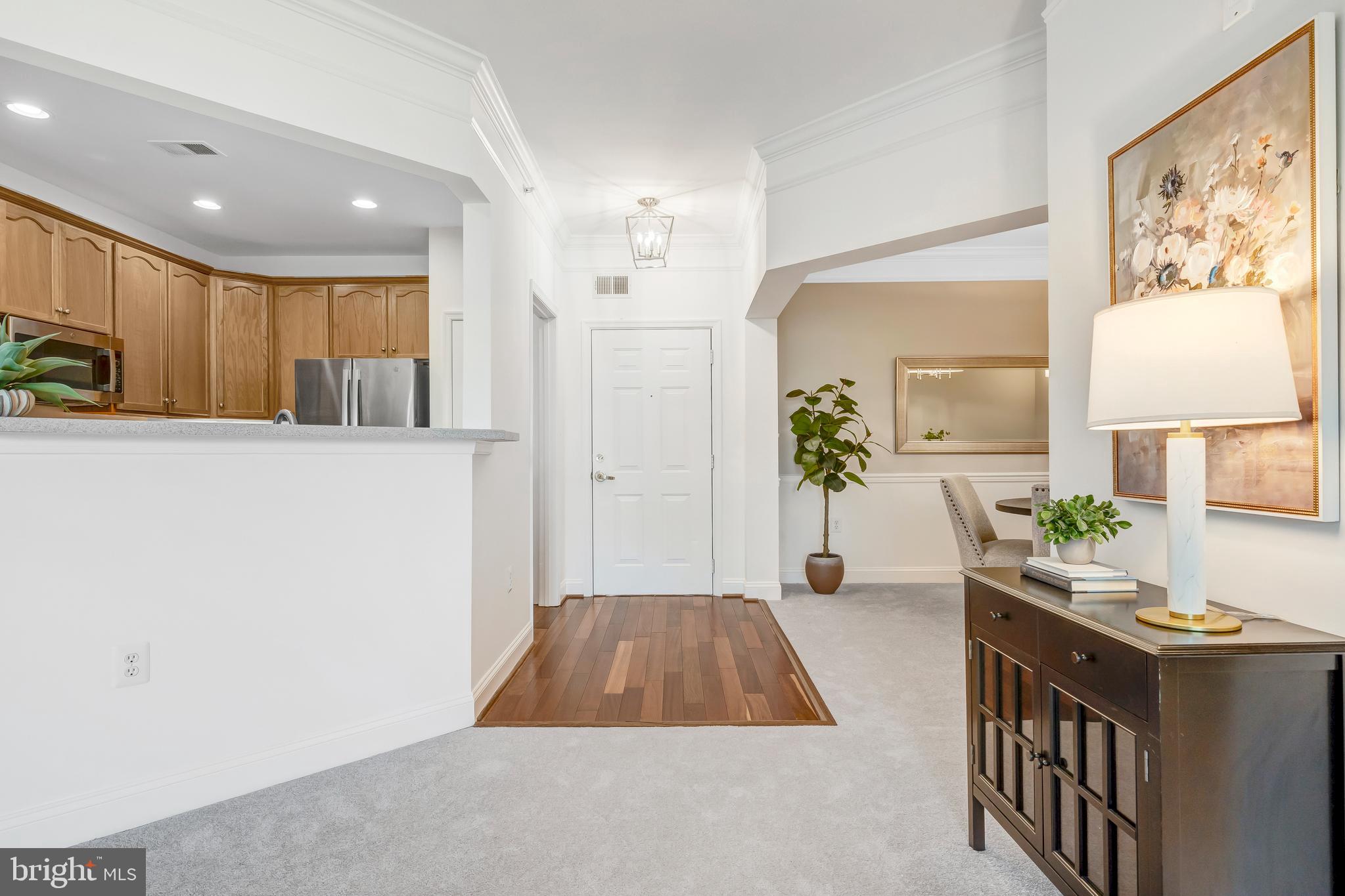 2901 SAINTSBURY PLAZA 404