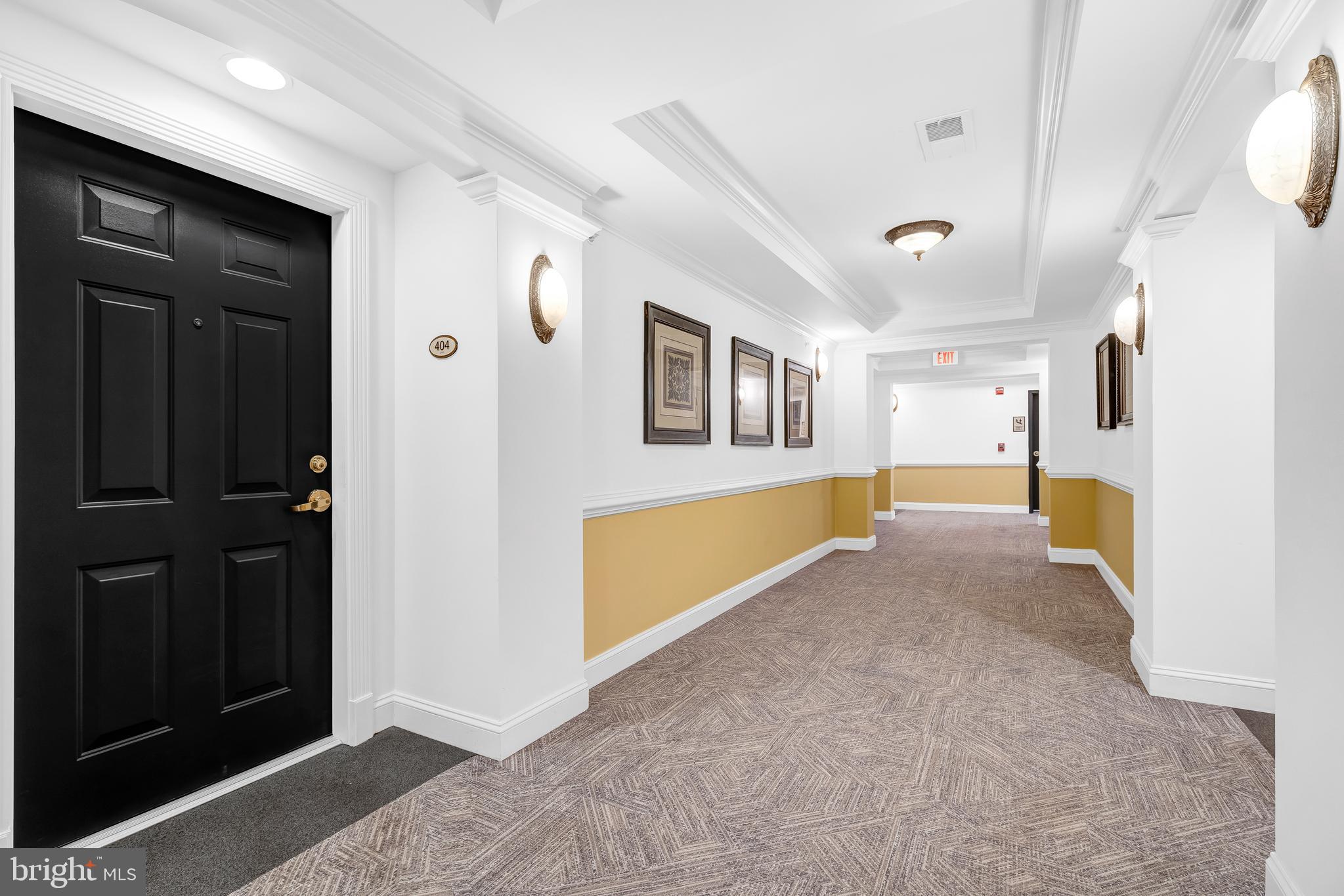 2901 SAINTSBURY PLAZA 404