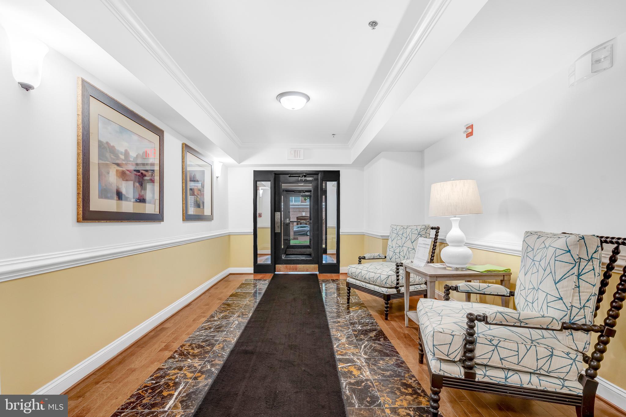 2901 SAINTSBURY PLAZA 404