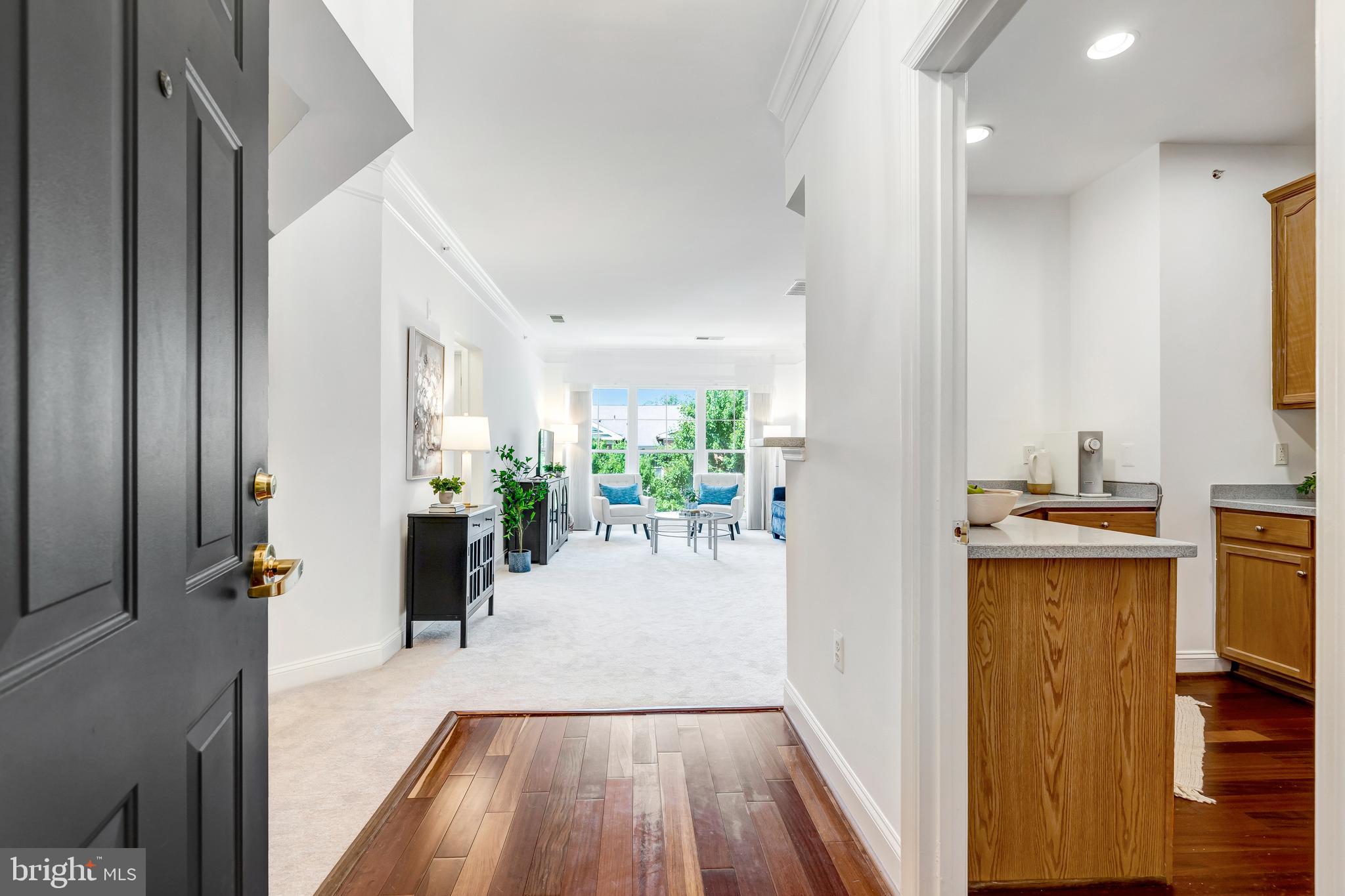 2901 SAINTSBURY PLAZA 404