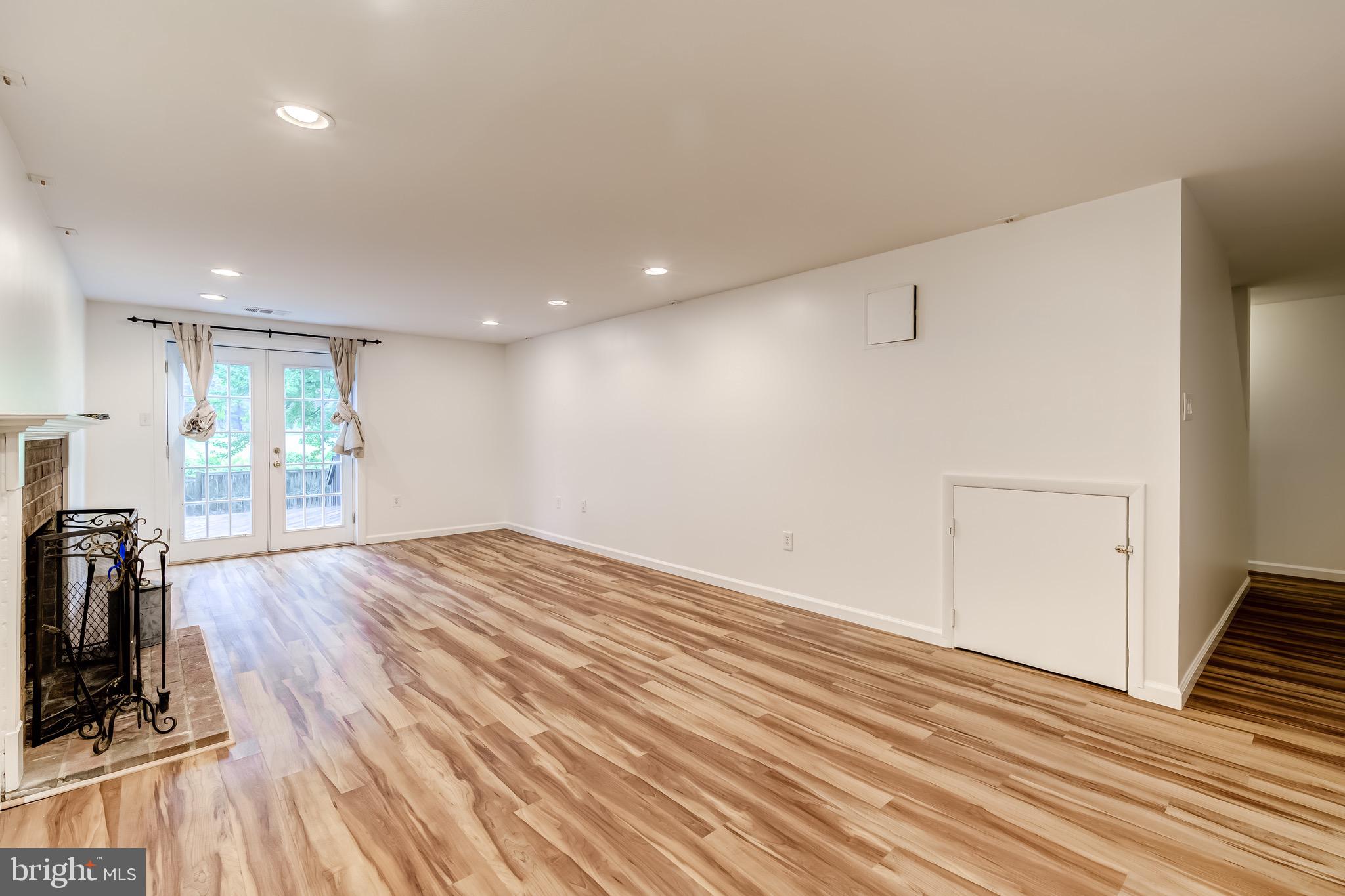 LAKE RIDGE - Residential