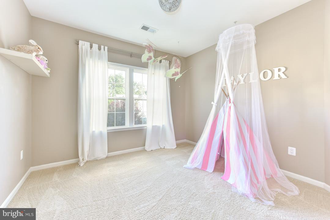 THE REGENTS AT LAKE MANASSAS - Residential