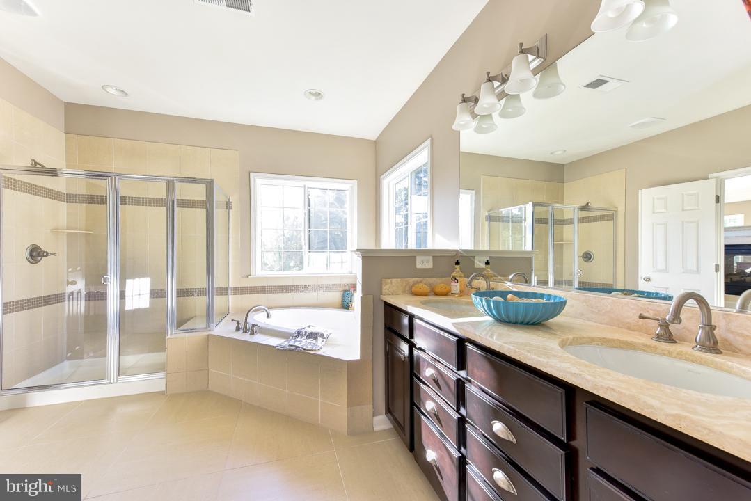 THE REGENTS AT LAKE MANASSAS - Residential