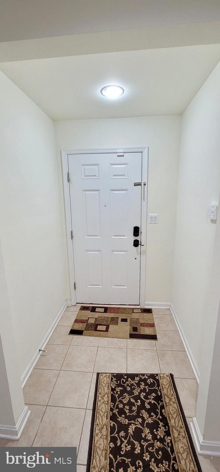 2873 BURROWS LANE
