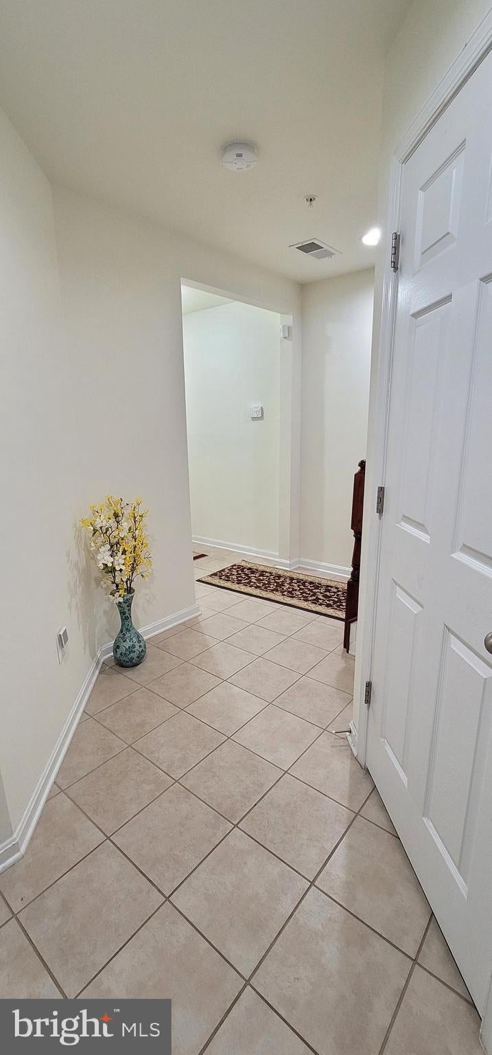 2873 BURROWS LANE