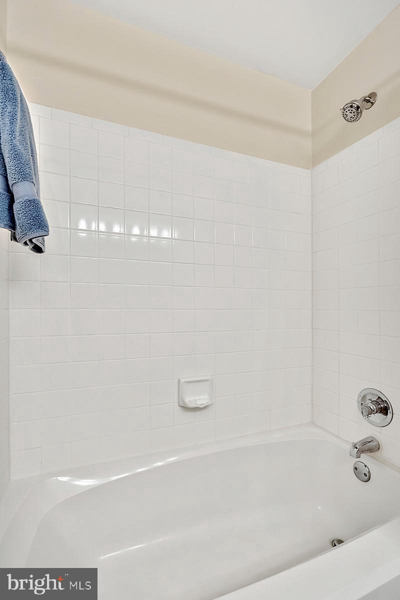 ASHBURN FARM - Residential