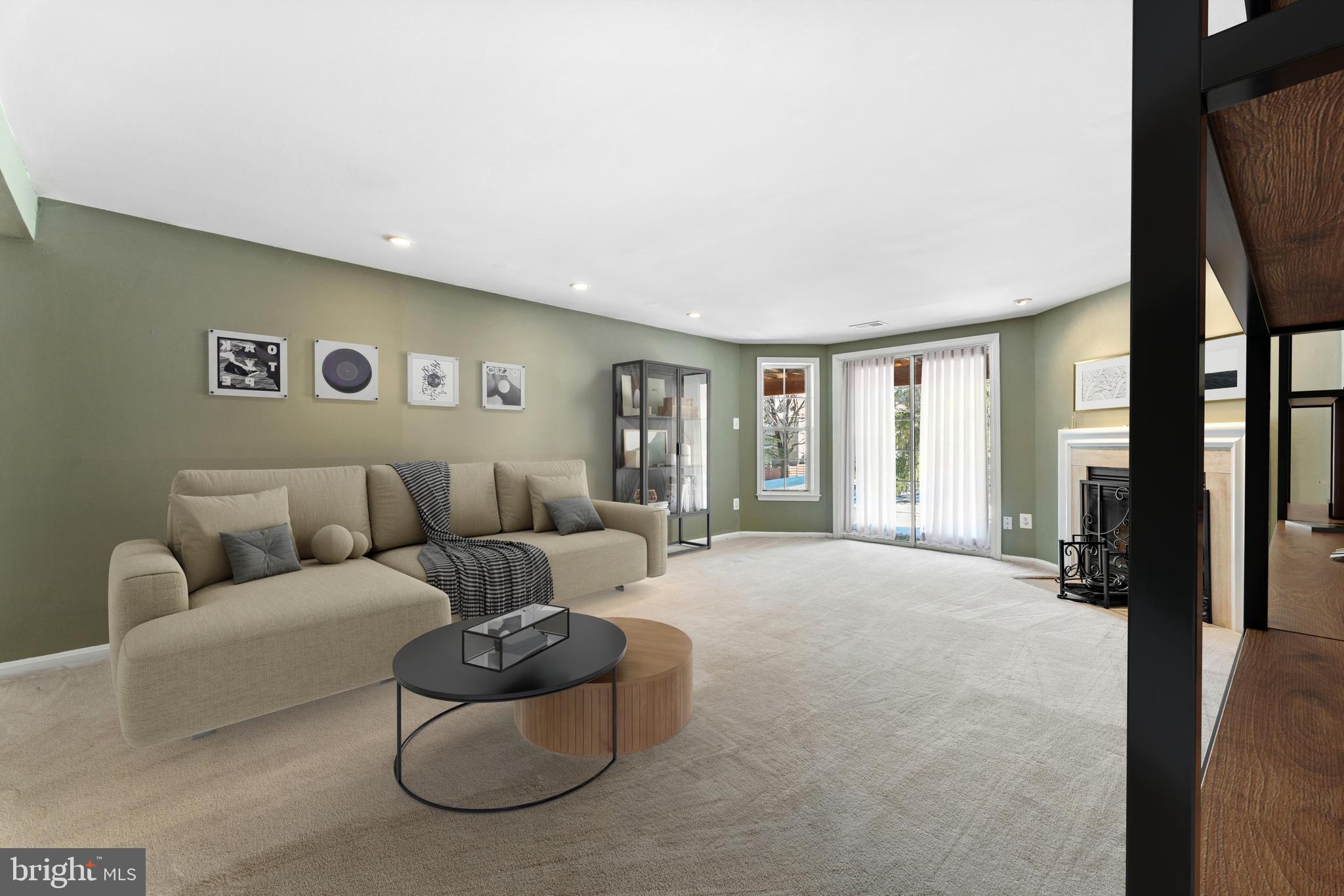 ASHBURN FARM - Residential