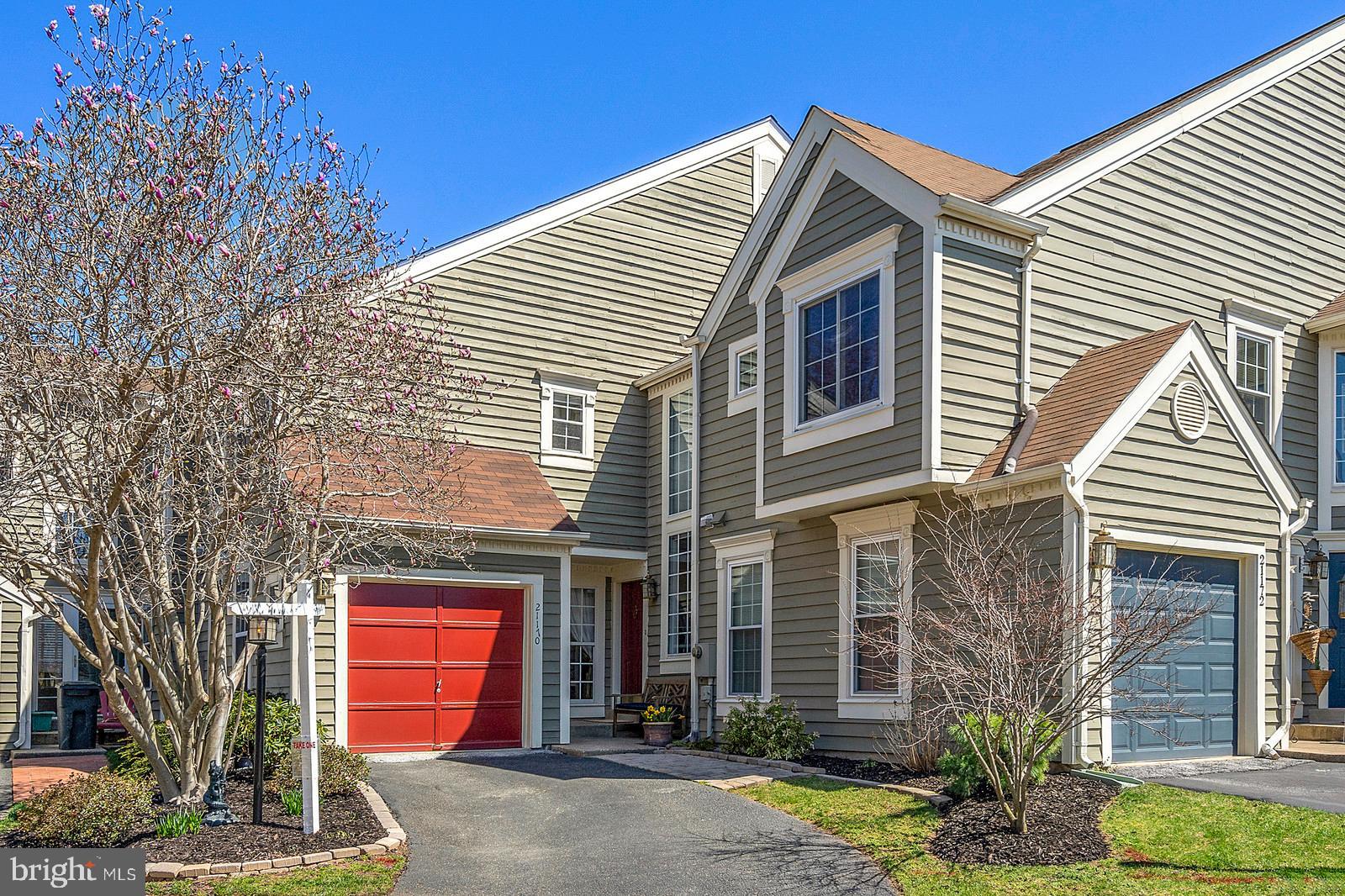 ASHBURN FARM - Residential