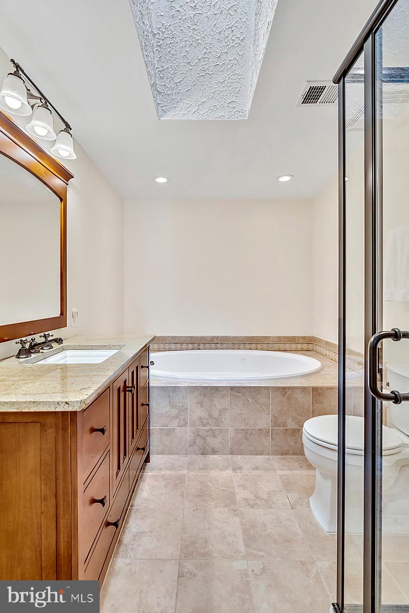 ASHBURN FARM - Residential