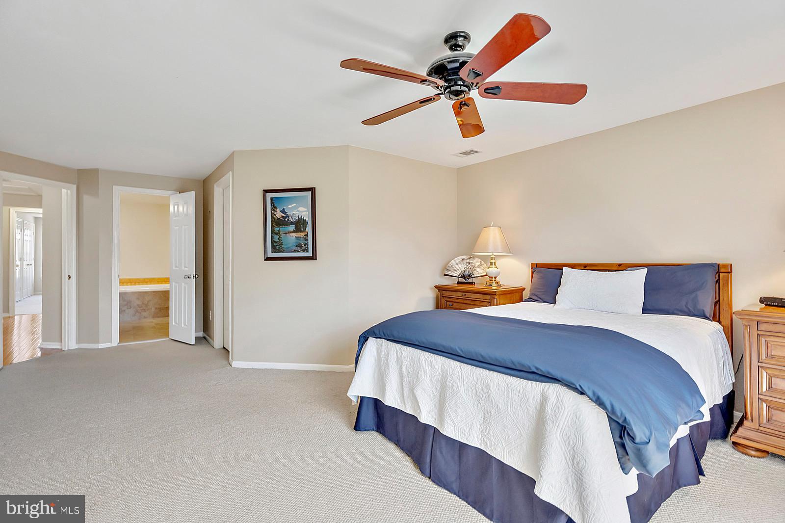 ASHBURN FARM - Residential