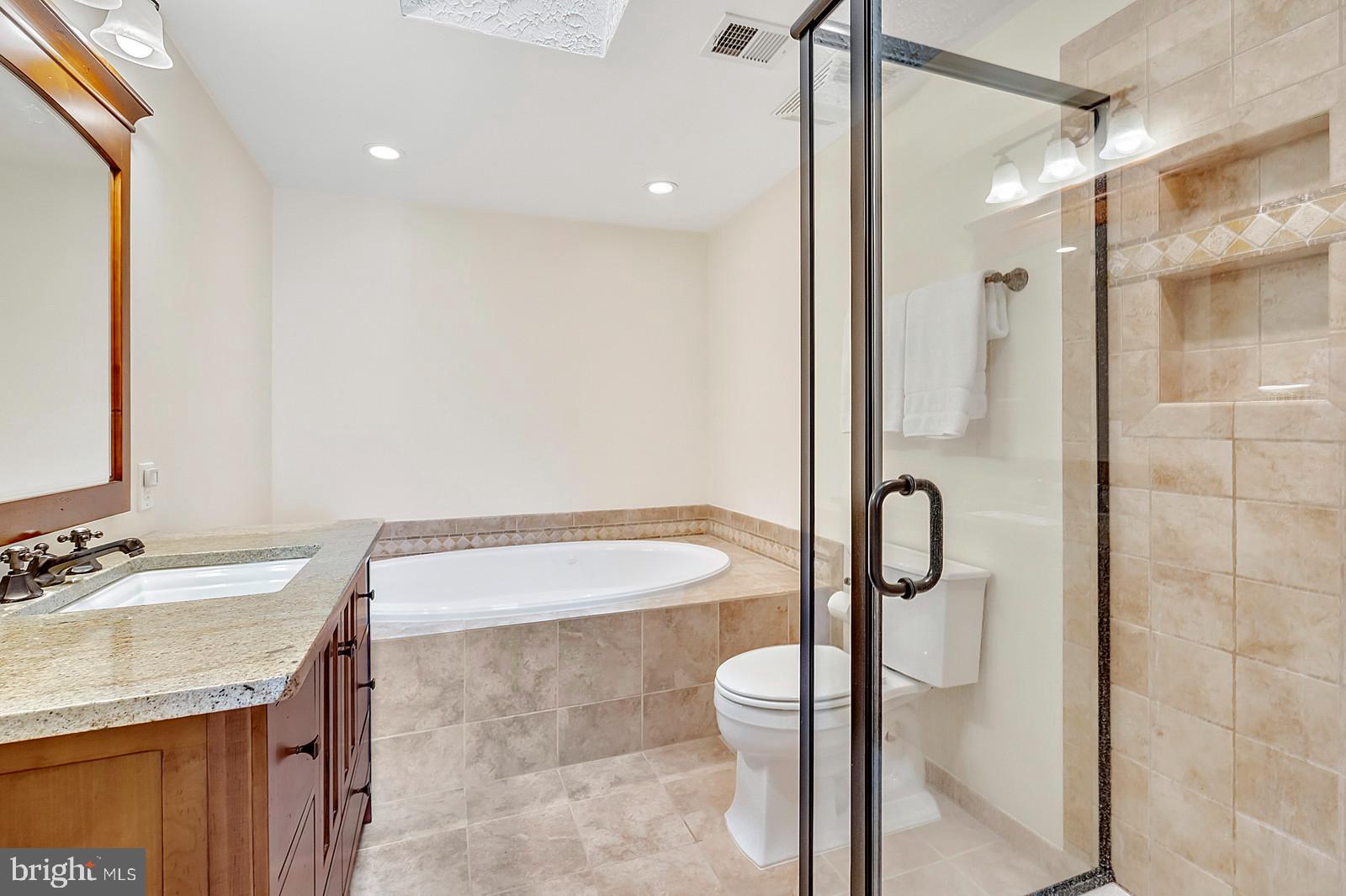 ASHBURN FARM - Residential