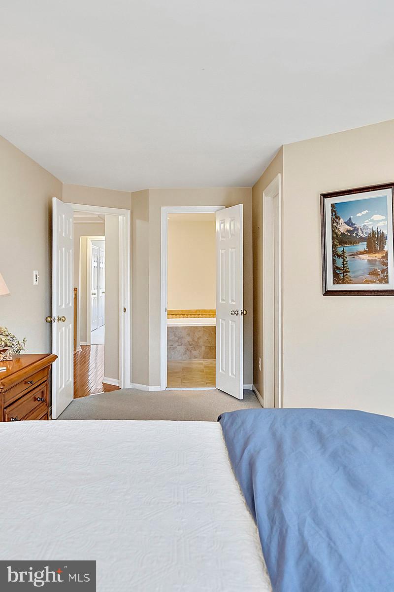 ASHBURN FARM - Residential