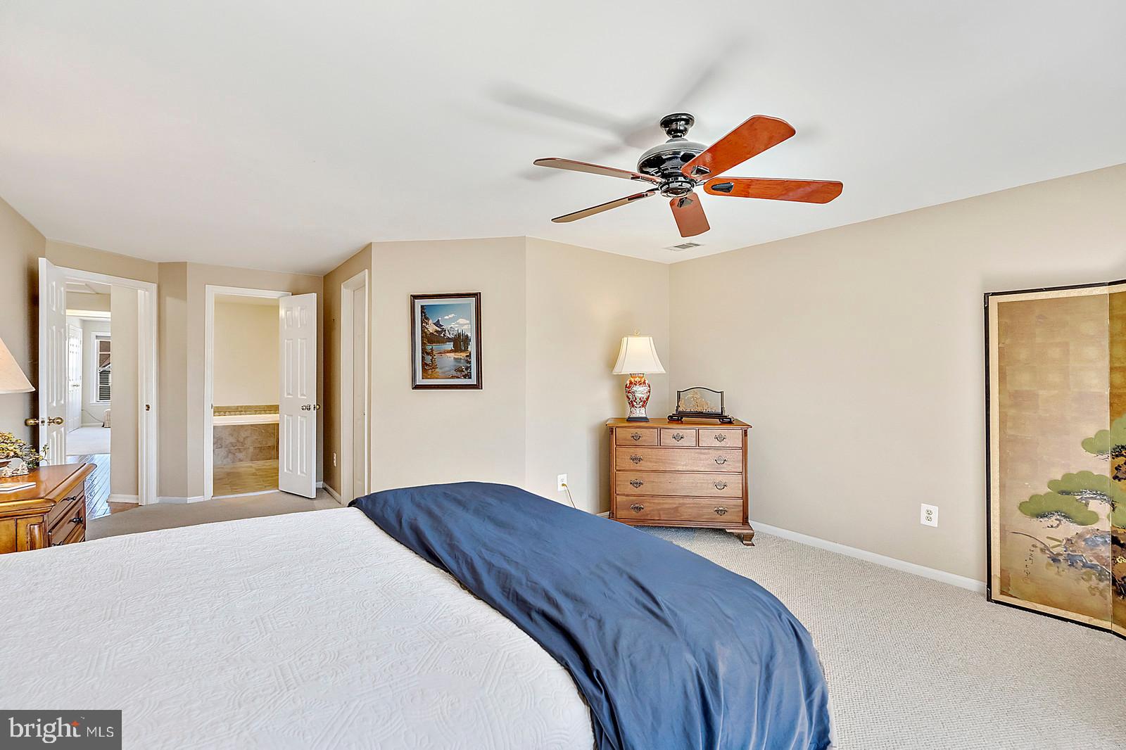 ASHBURN FARM - Residential