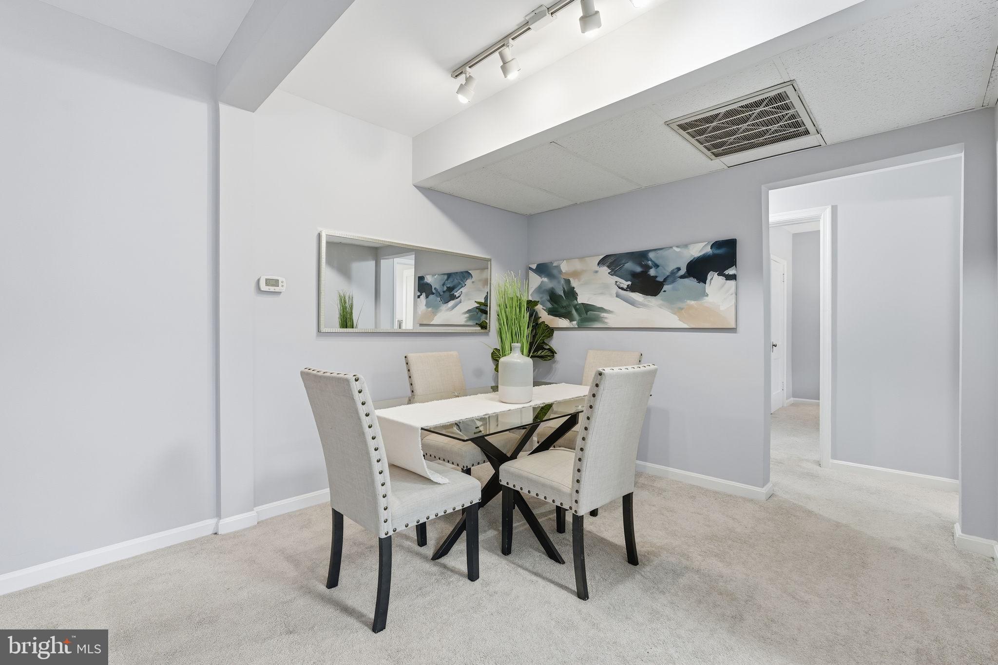 1909 N RHODES STREET 30