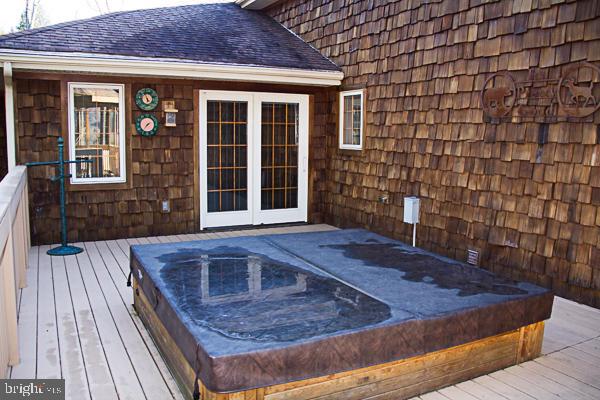 NEAR EAGLES MERE - Commercial Sale