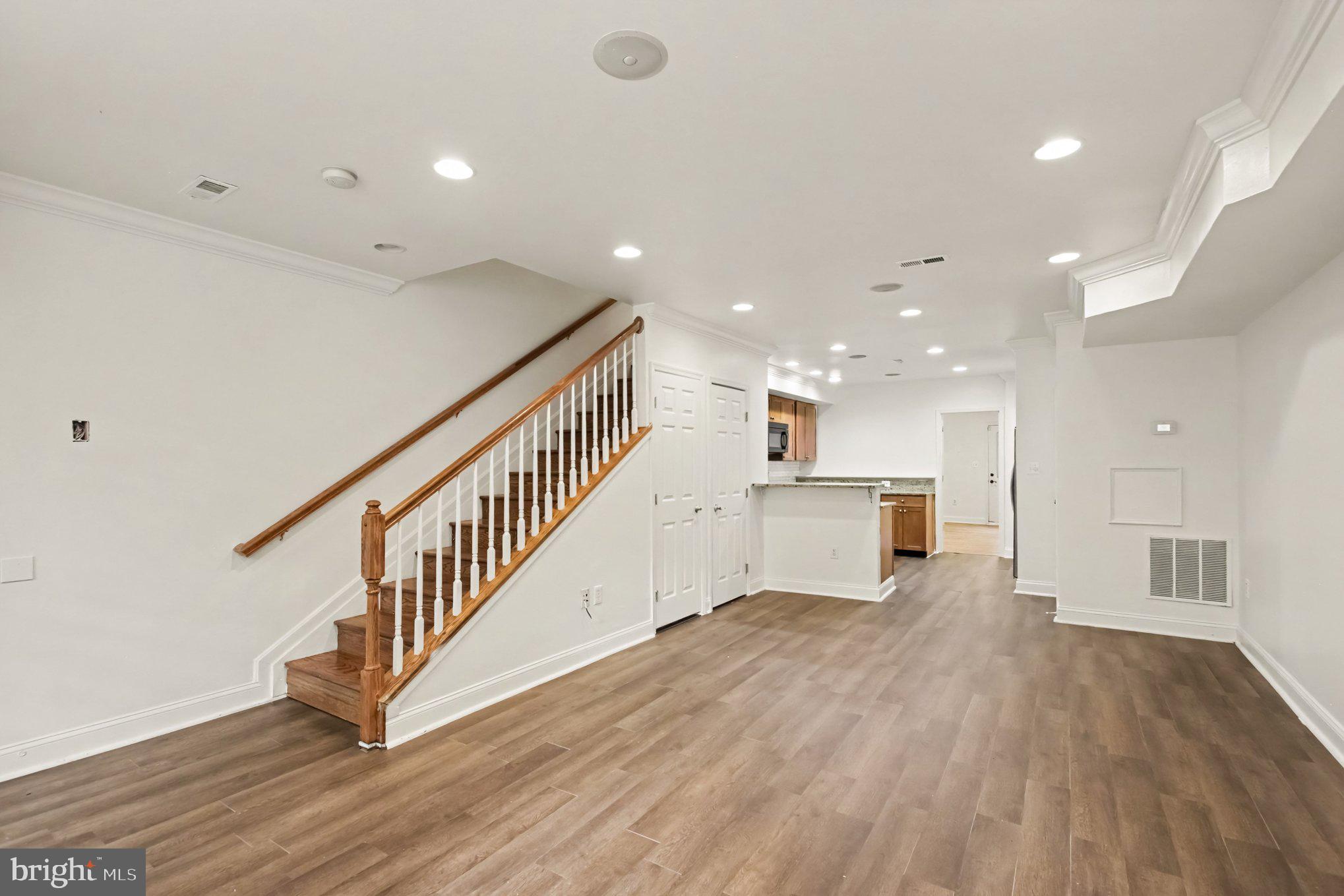 35 RHODE ISLAND AVENUE NW A