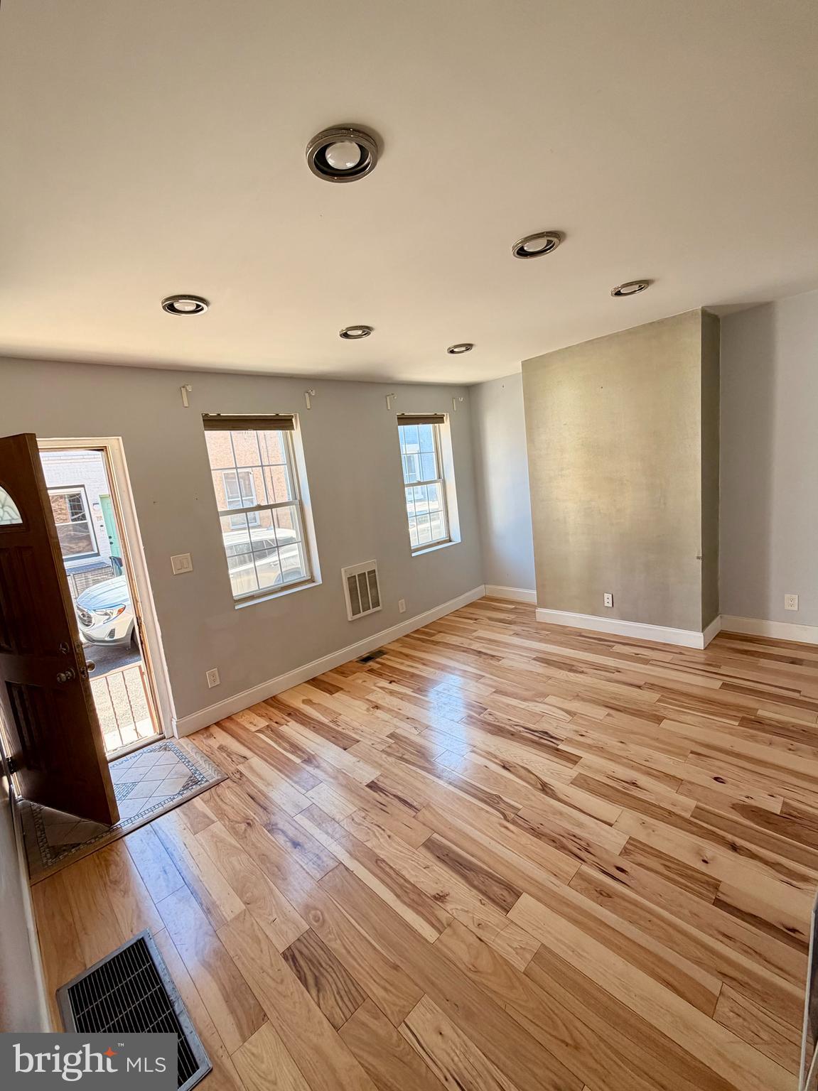 WEST KENSINGTON - Residential