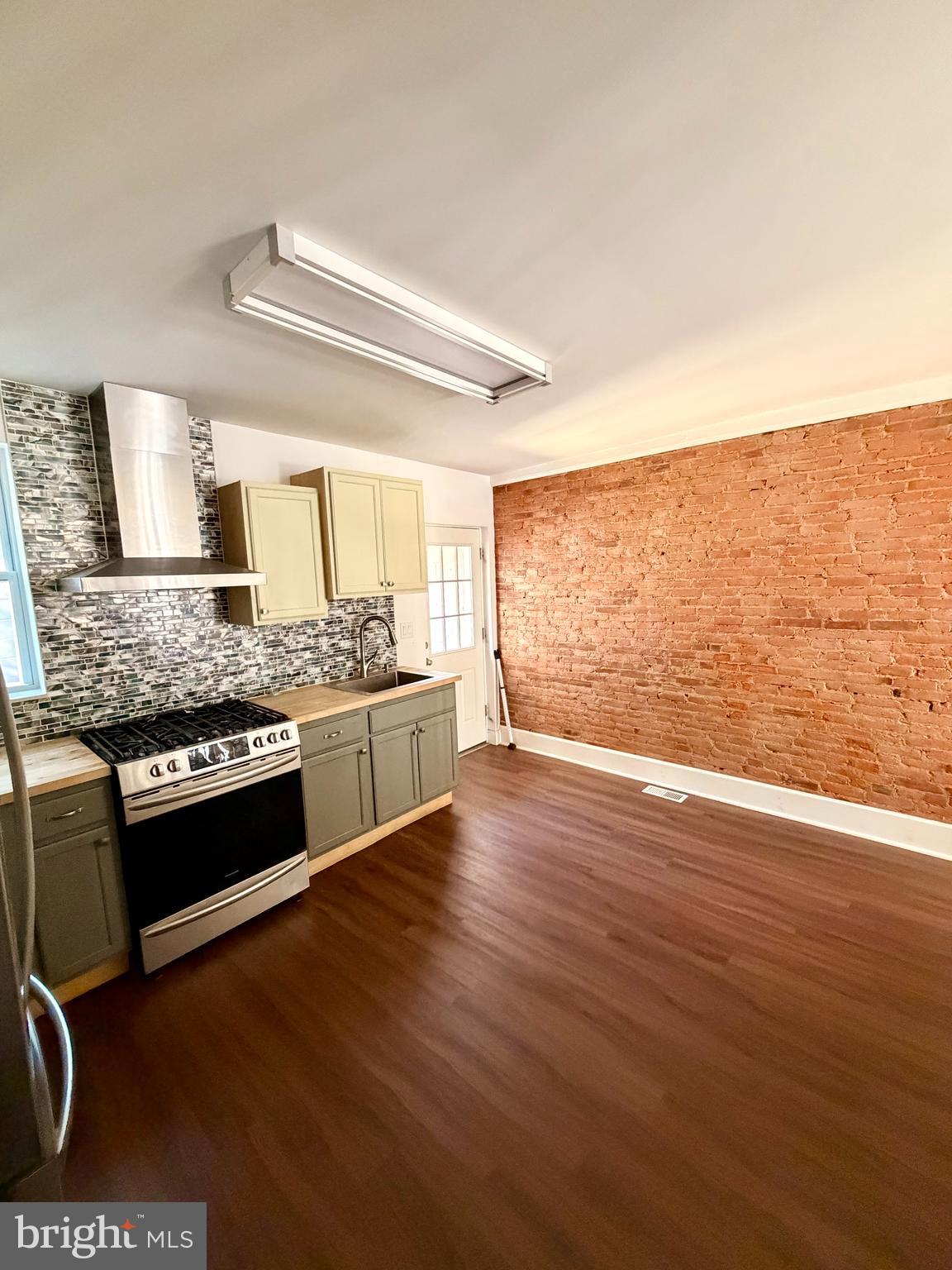 WEST KENSINGTON - Residential