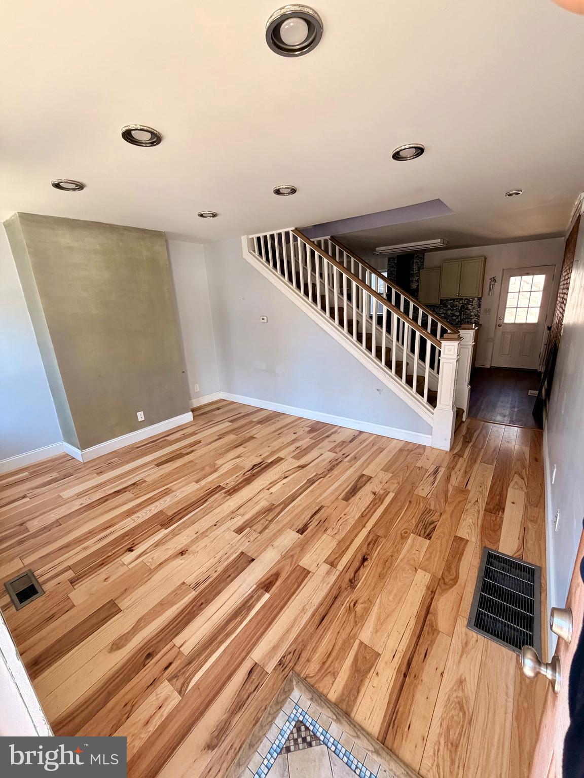 WEST KENSINGTON - Residential