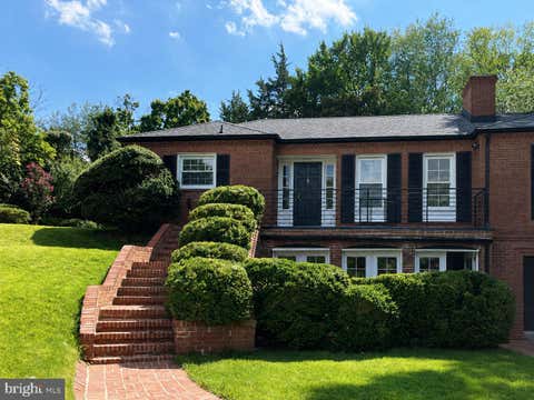 Photo of 6301 Lakeview Drive, FALLS CHURCH, VA 22041 (MLS # VAFX2337090)