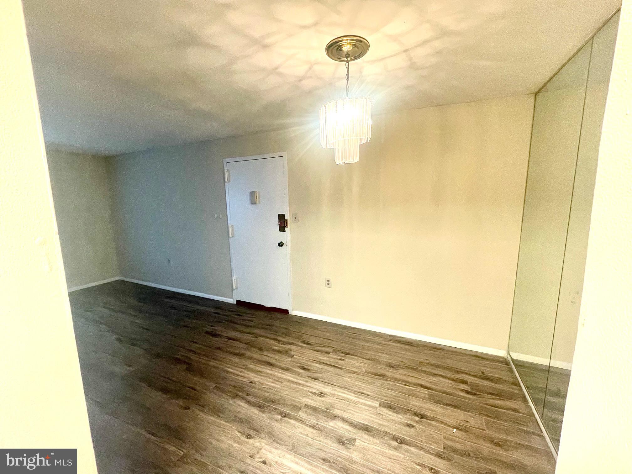 SWANN HILL CONDOMINIUMS - Residential