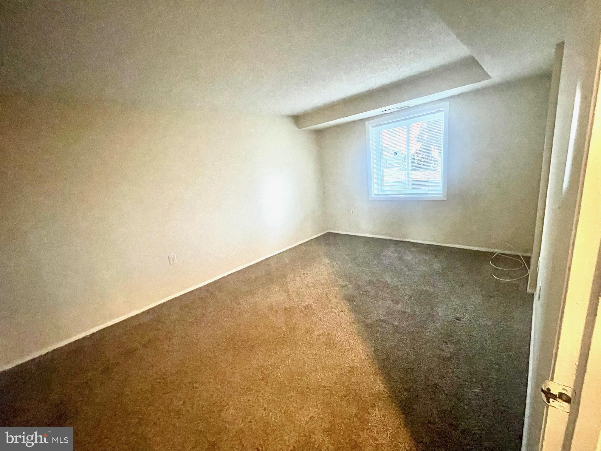 SWANN HILL CONDOMINIUMS - Residential