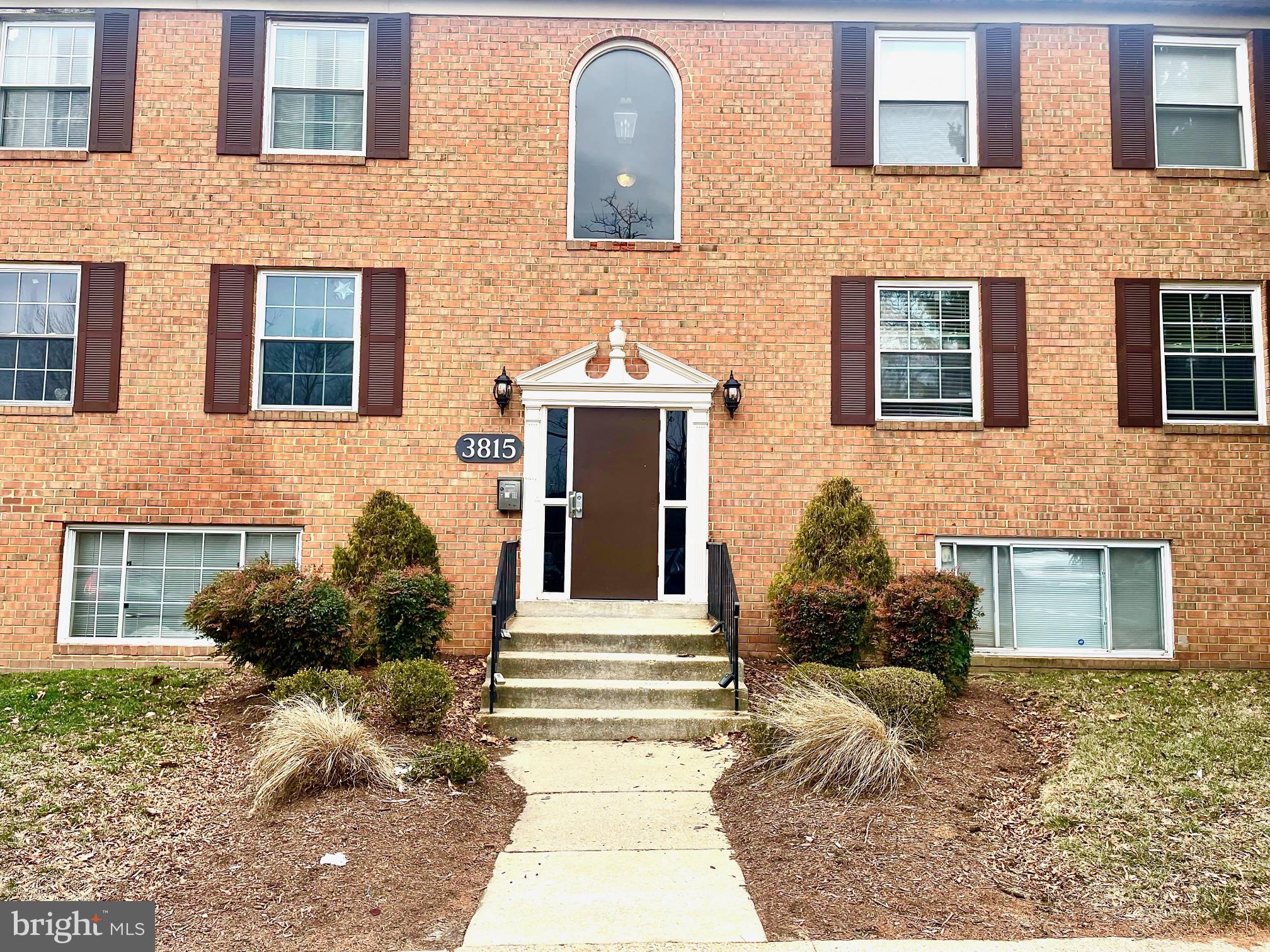 SWANN HILL CONDOMINIUMS - Residential