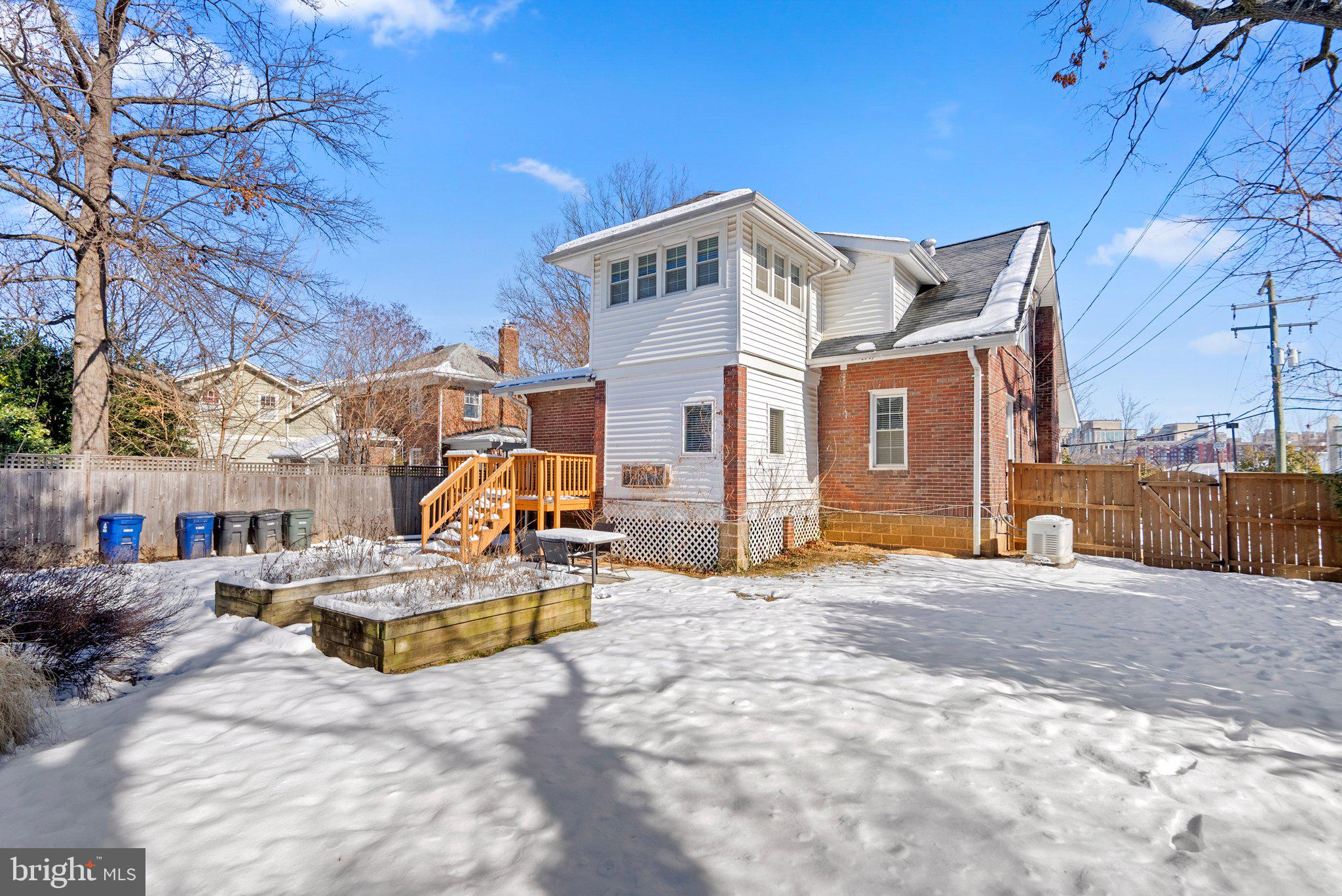 LYON VILLAGE - Residential Lease