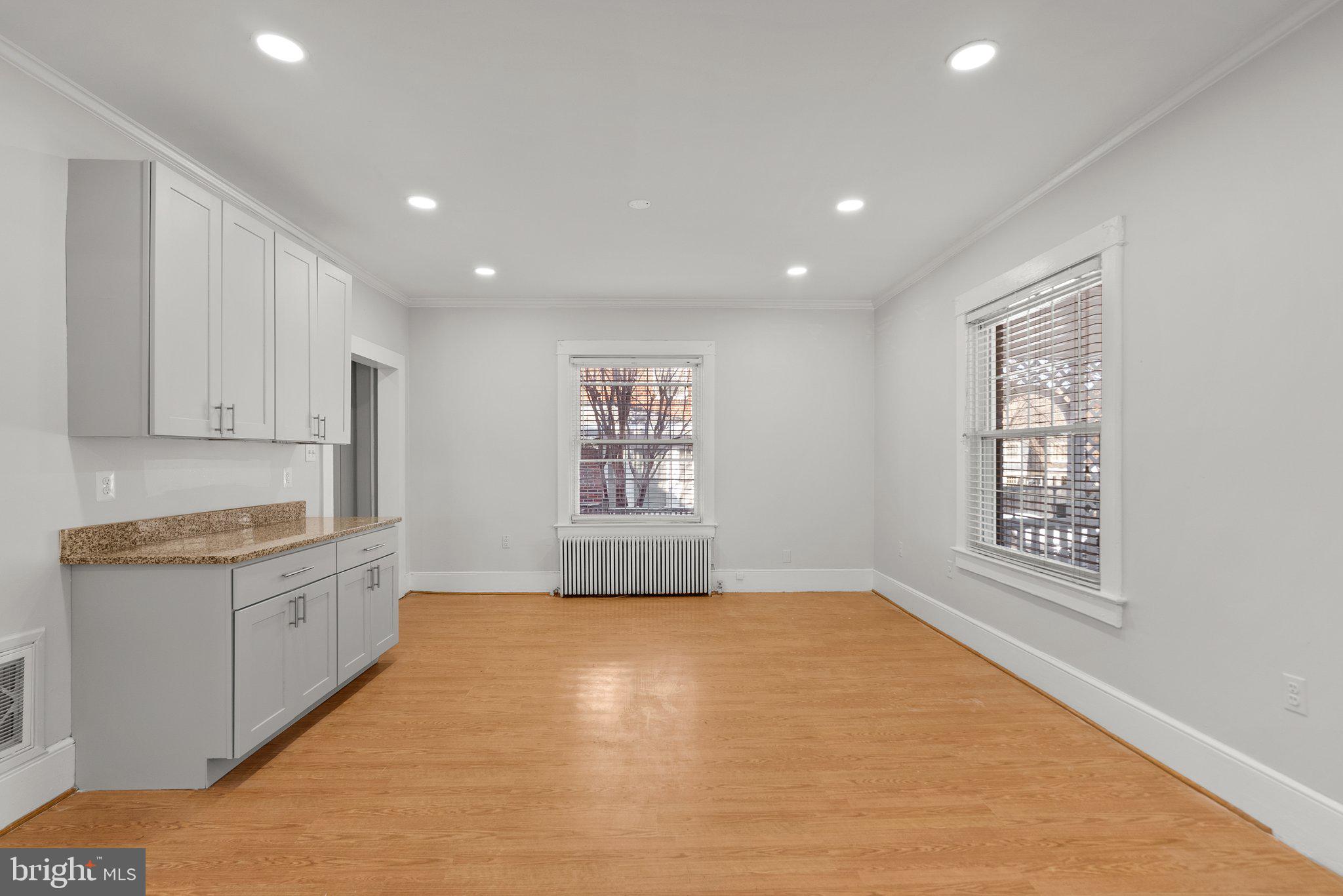 LYON VILLAGE - Residential Lease