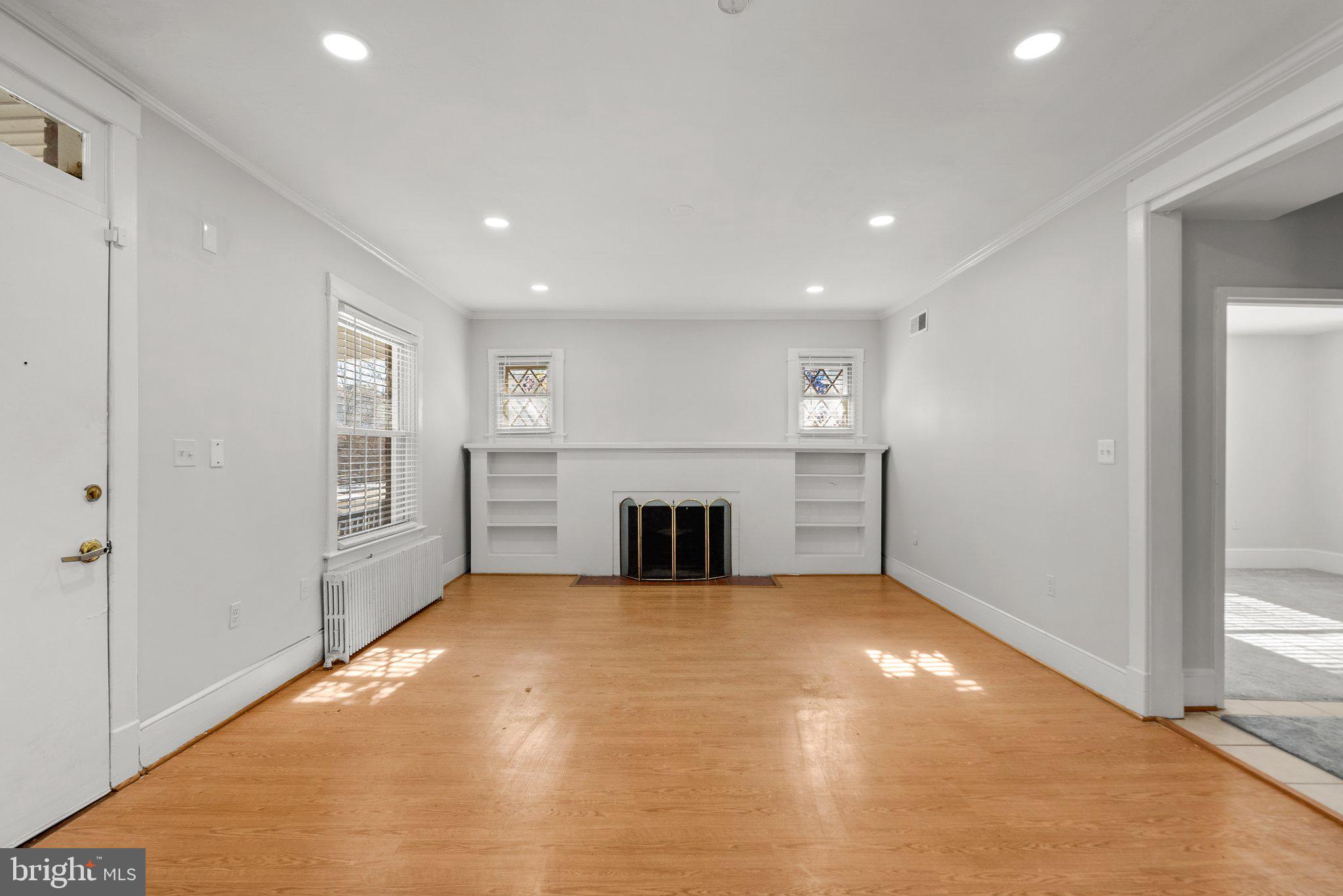 LYON VILLAGE - Residential Lease