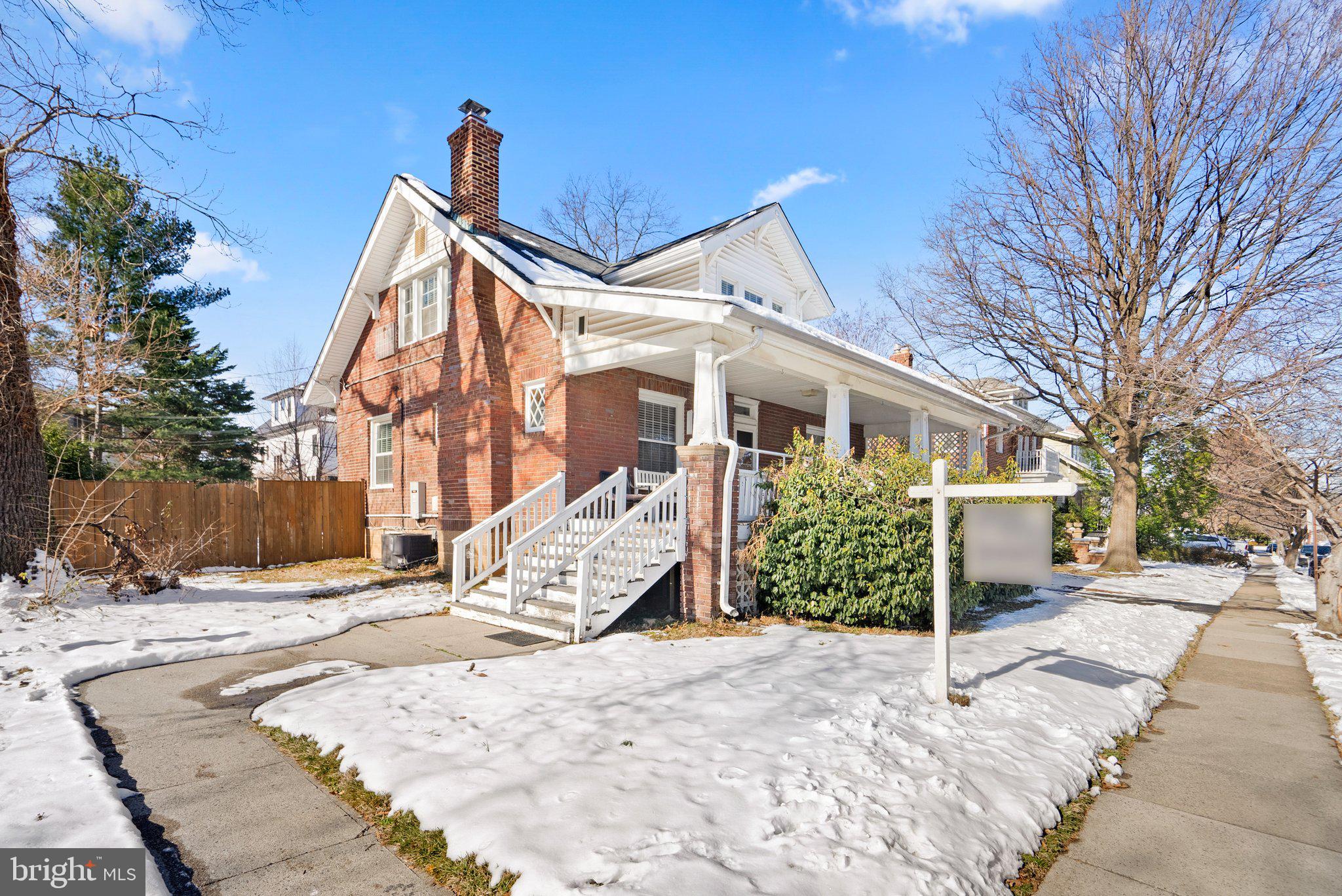 LYON VILLAGE - Residential Lease