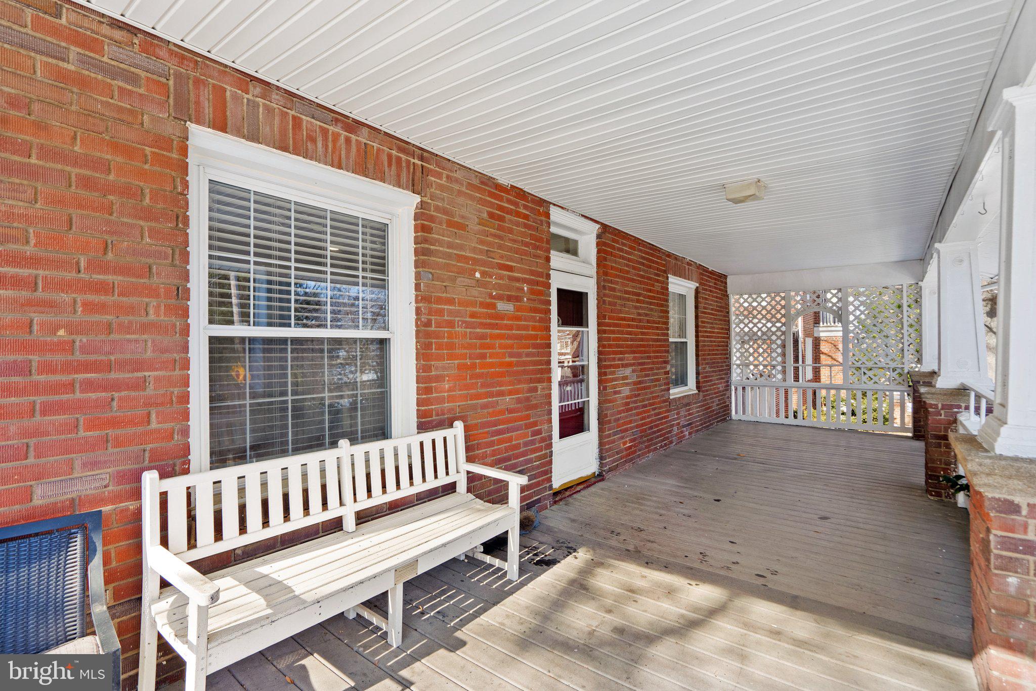 LYON VILLAGE - Residential Lease