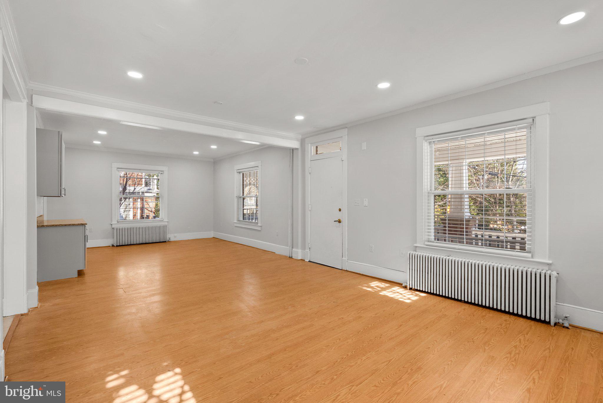 LYON VILLAGE - Residential Lease