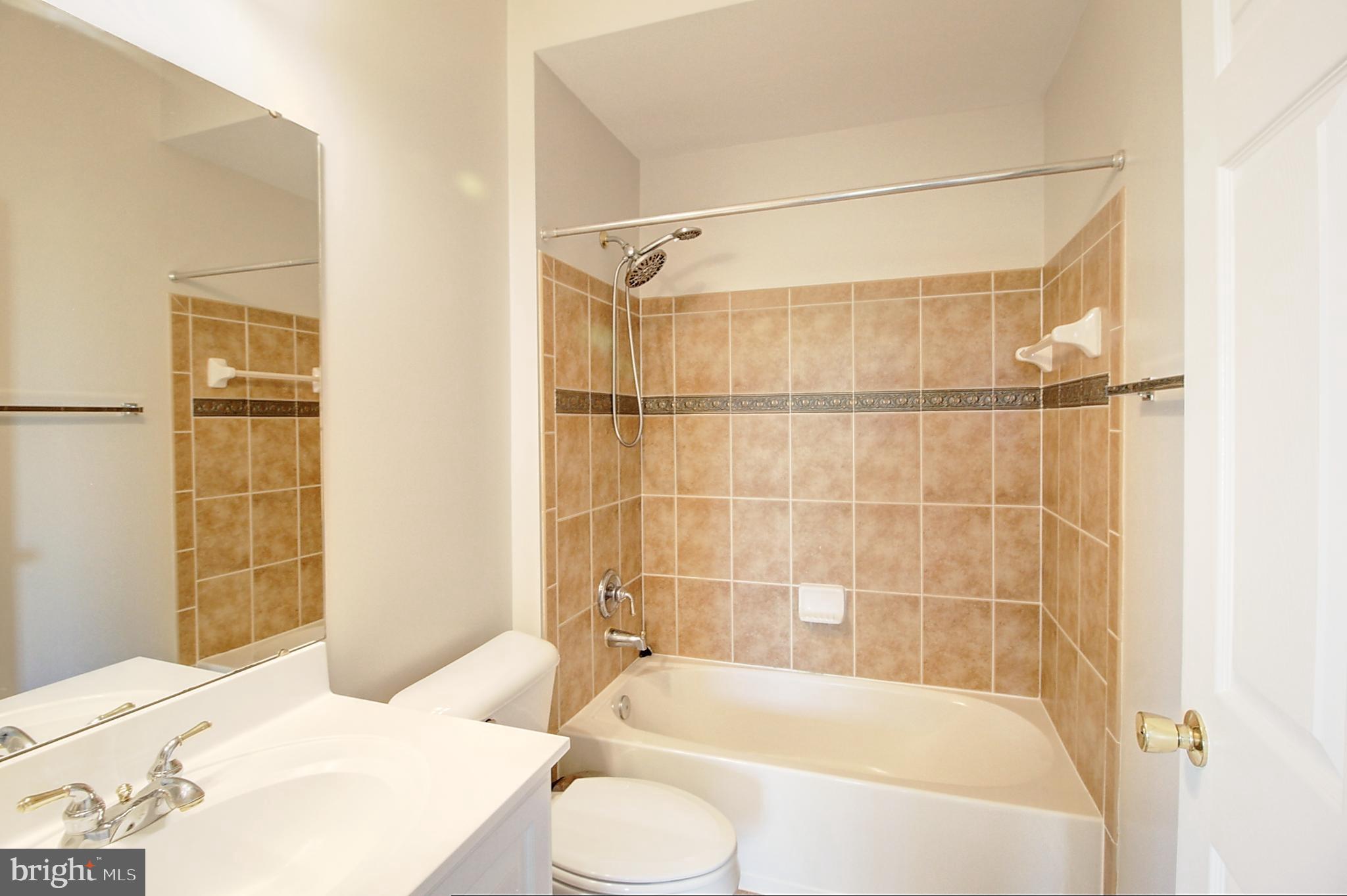 WALNUT RIDGE - Residential Lease