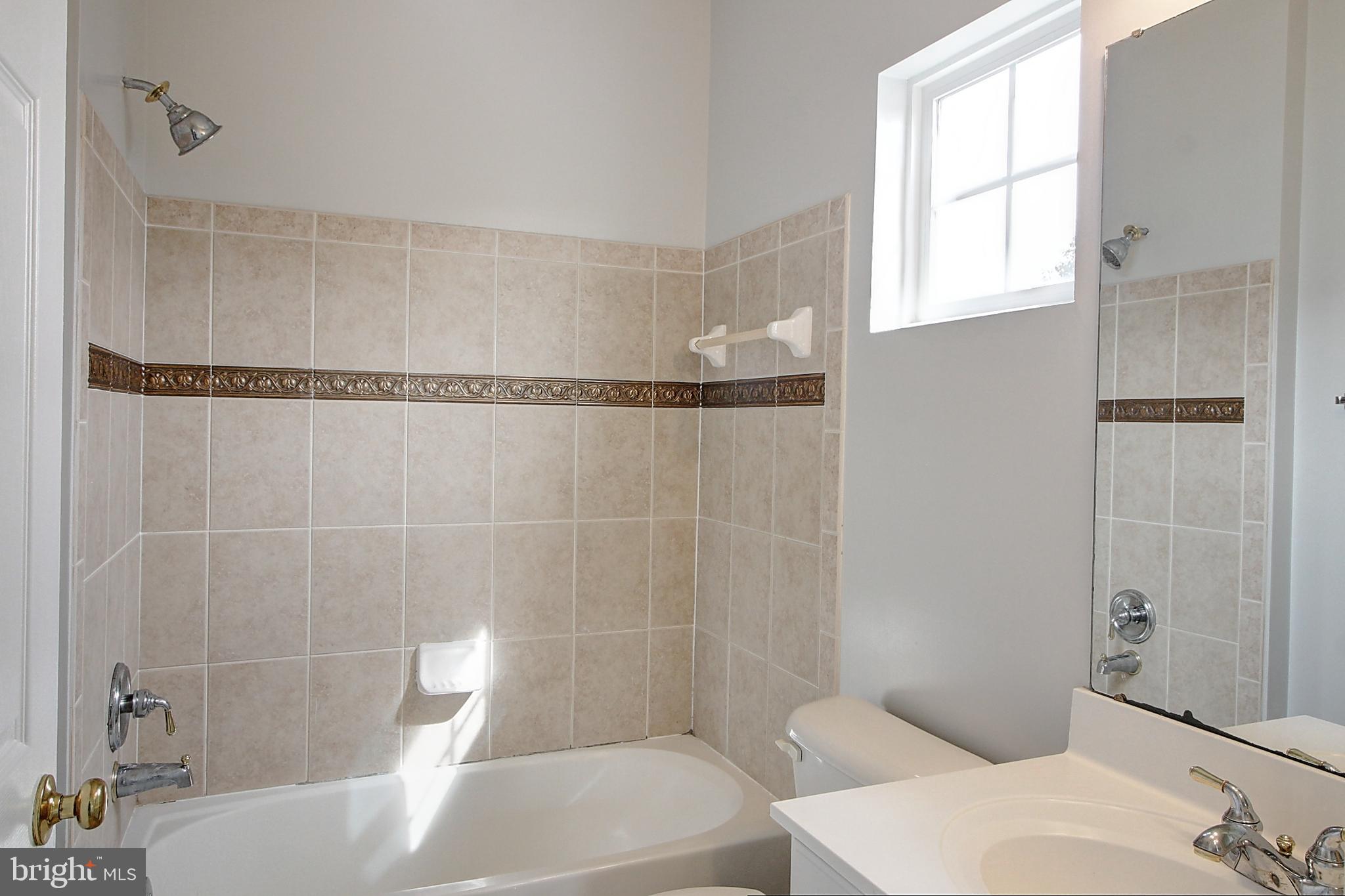 WALNUT RIDGE - Residential Lease