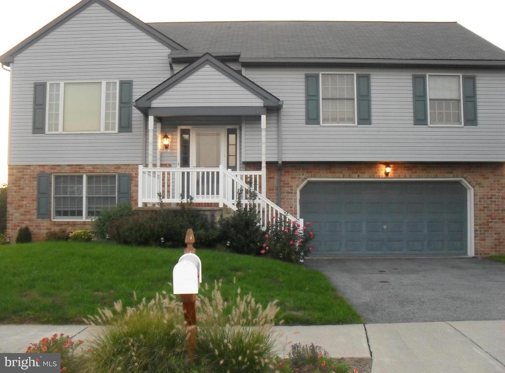 http://www.LancasterOpenHouses.com/