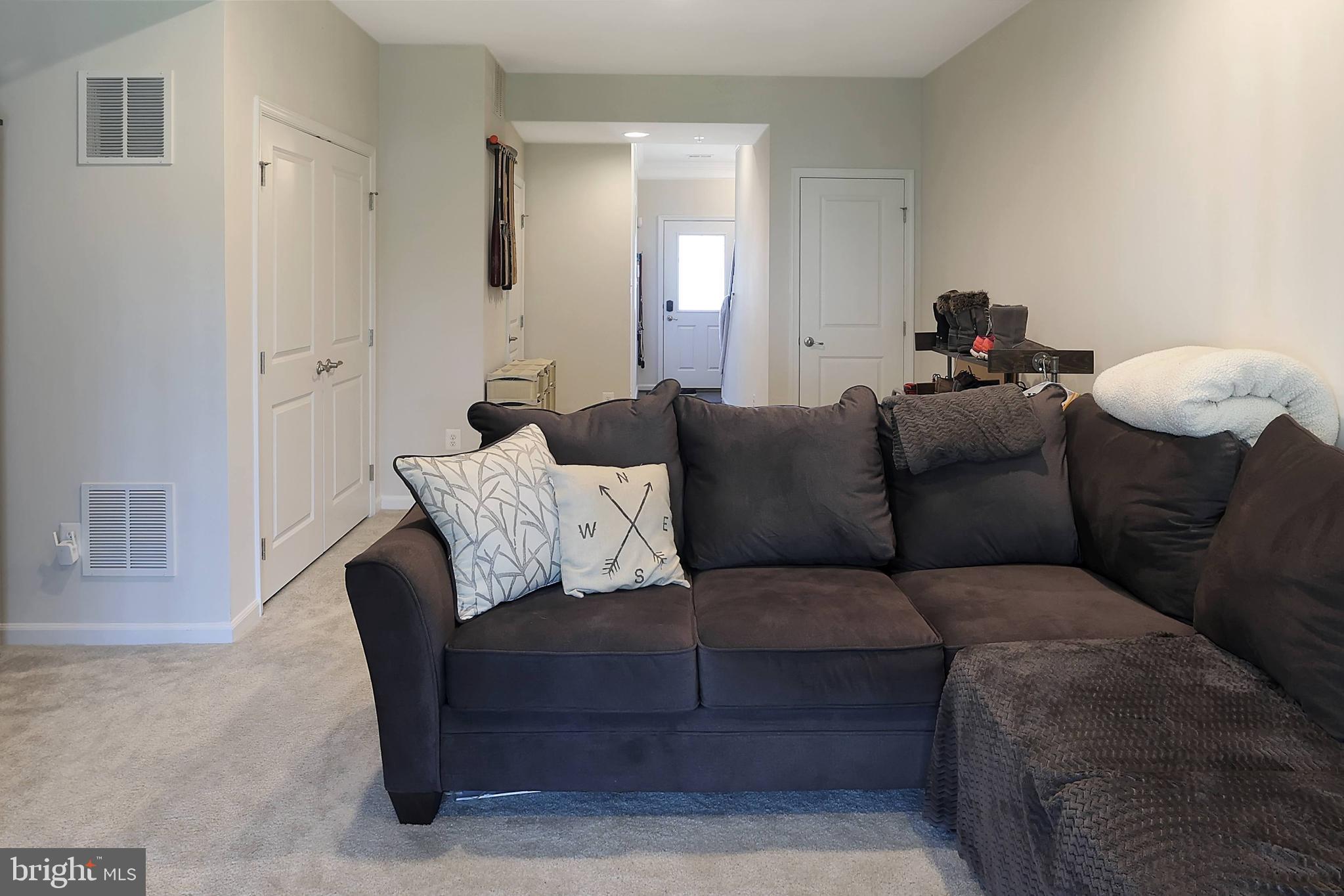 CREEKSIDE VILLAGE AT TANYARD SPRINGS - Residential