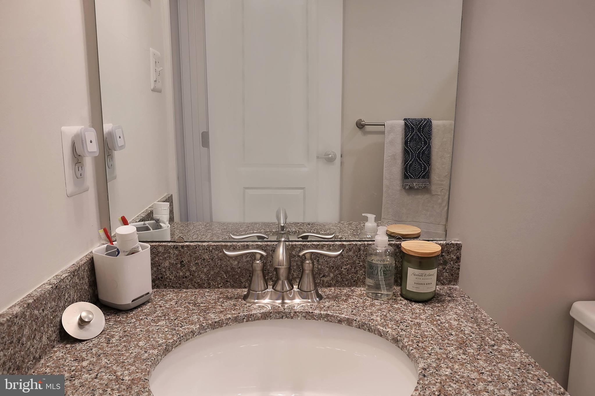 CREEKSIDE VILLAGE AT TANYARD SPRINGS - Residential