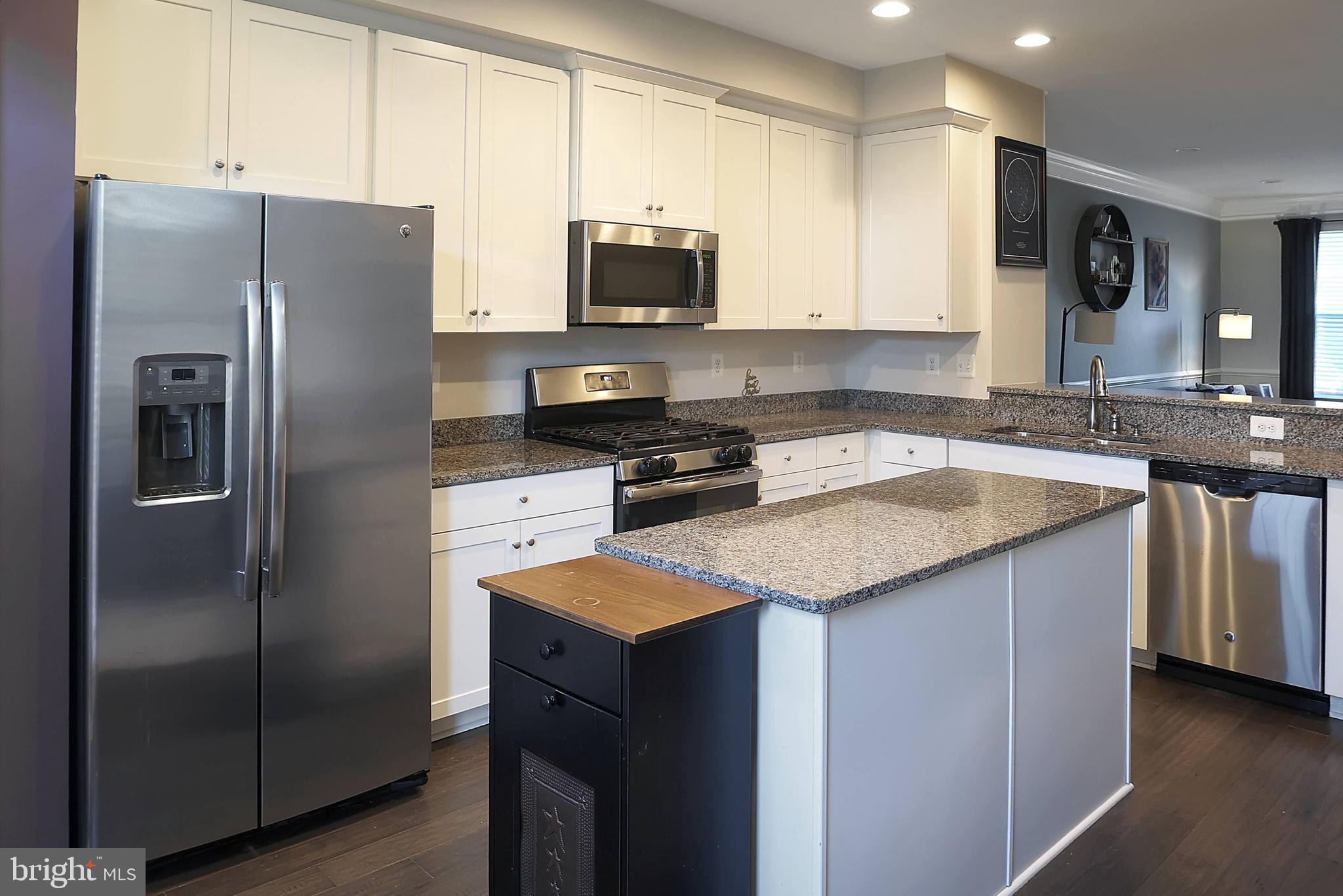 CREEKSIDE VILLAGE AT TANYARD SPRINGS - Residential