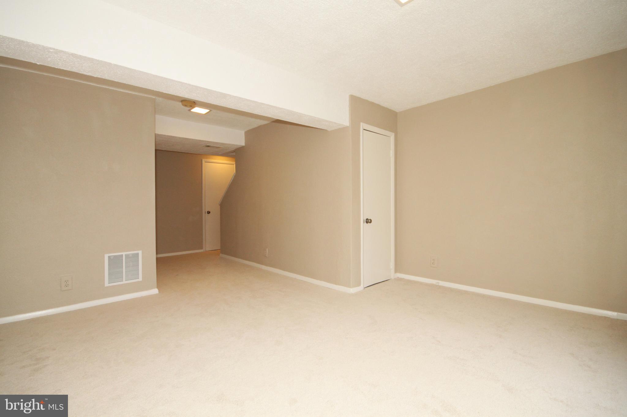 NEWINGTON FOREST - Residential Lease