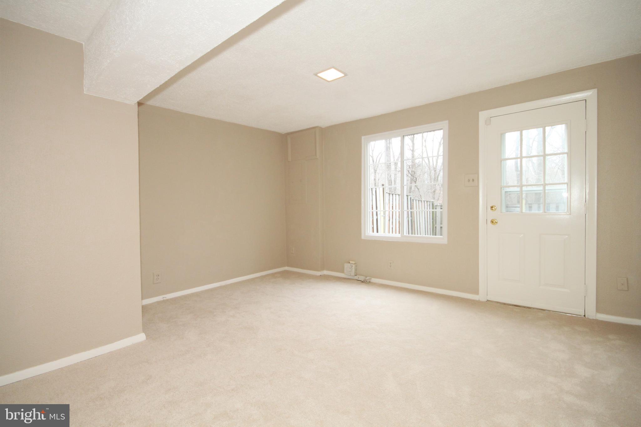 NEWINGTON FOREST - Residential Lease